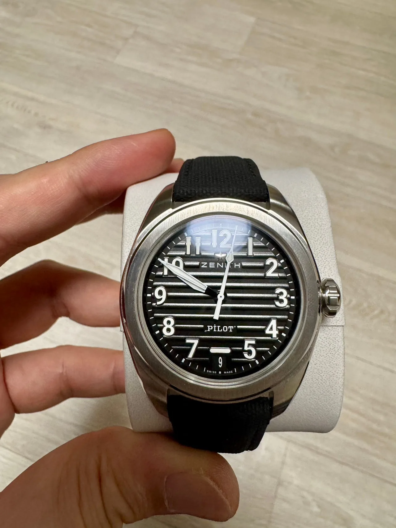 제니스 파일럿 40mm 2025
