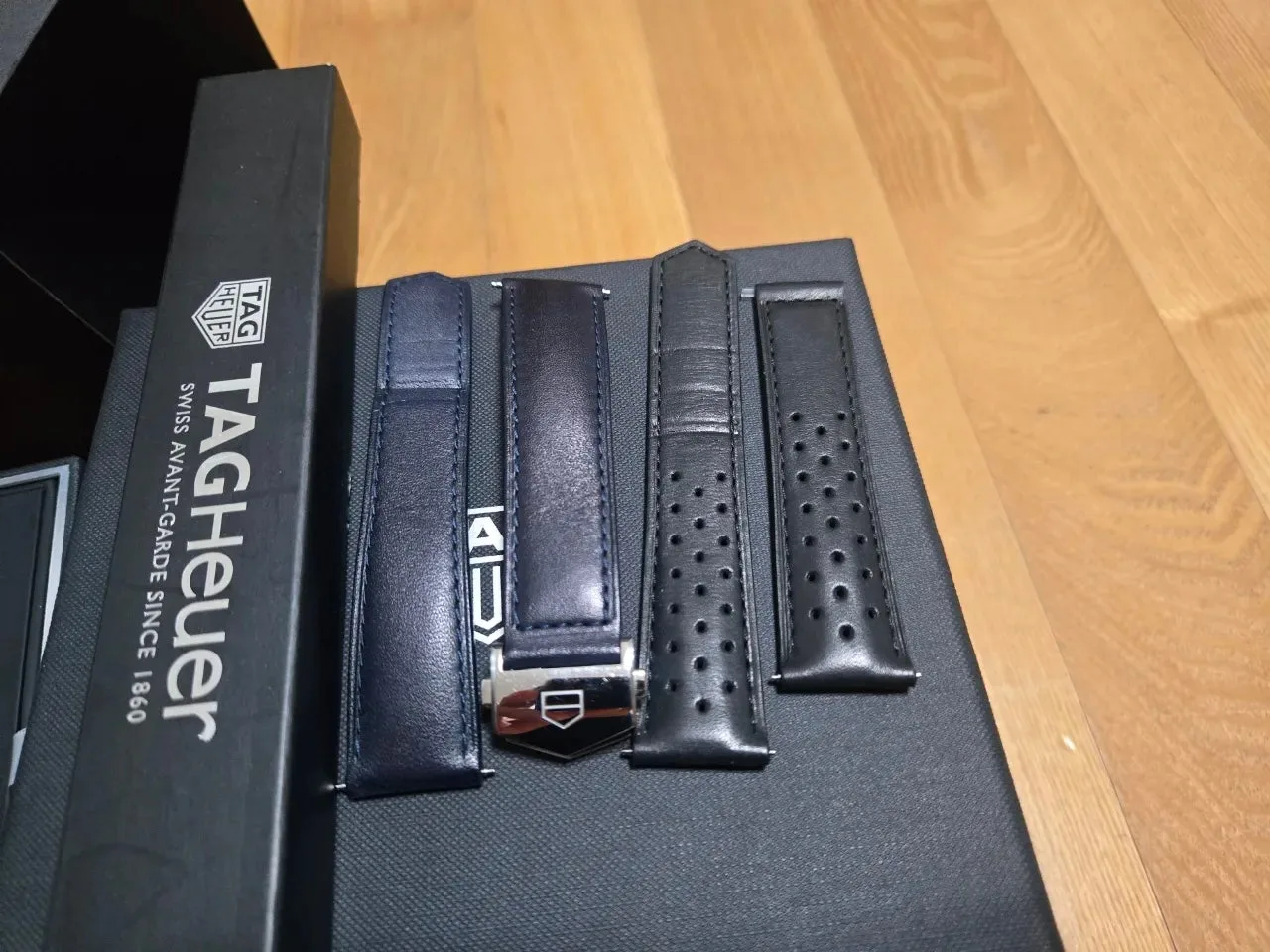 태그호이어 까레라 크로노그래프 39mm 블루 CBS2212.FC6535 2024 사진 7