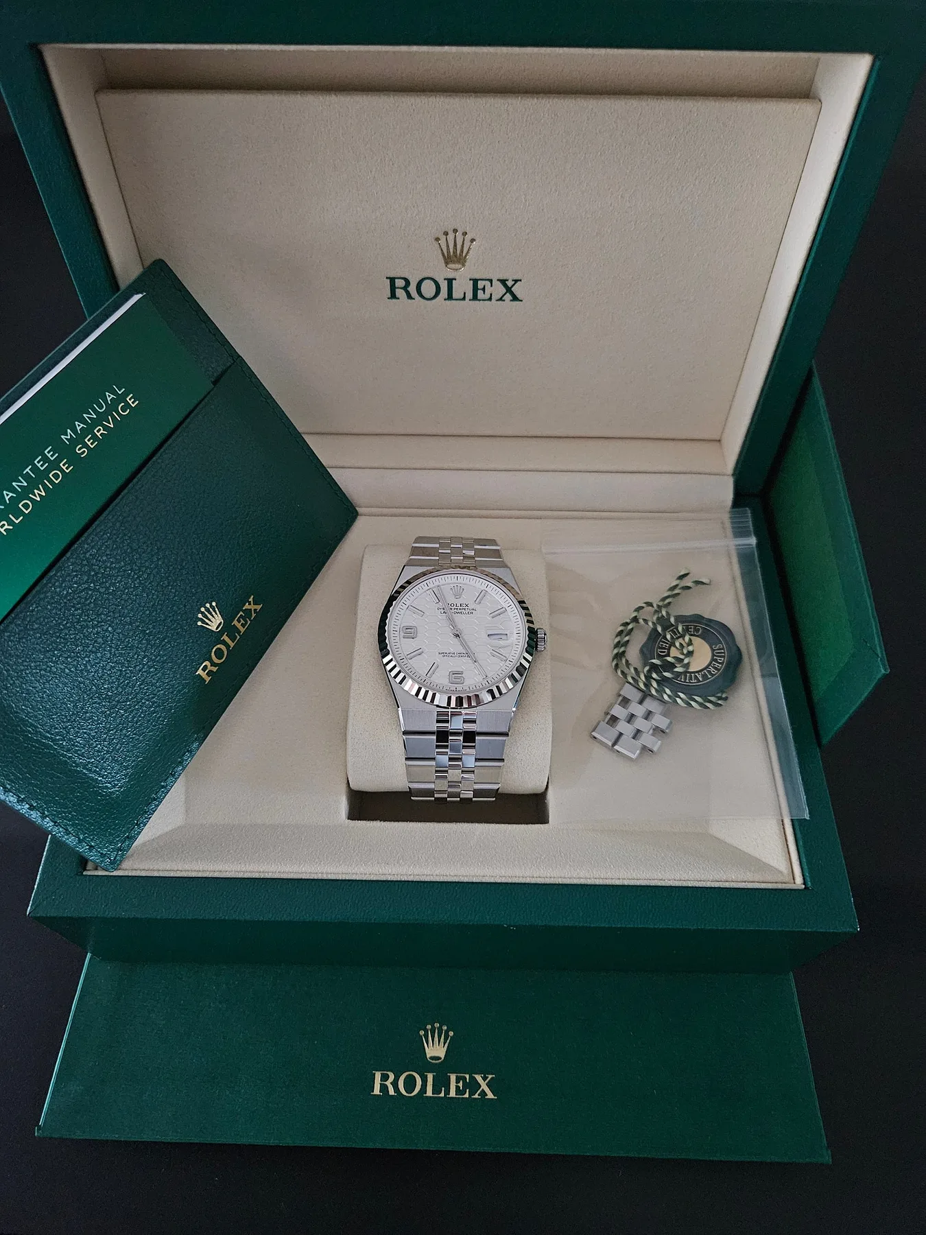 롤렉스 랜드드웰러 40mm 스틸 흰판 127334 2026 사진 1