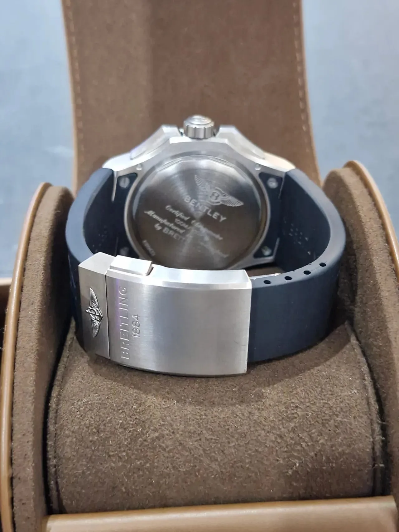 브라이틀링 포벤틀리 GMT 라이트바디 티타늄 45mm EB0433 2021 사진 5