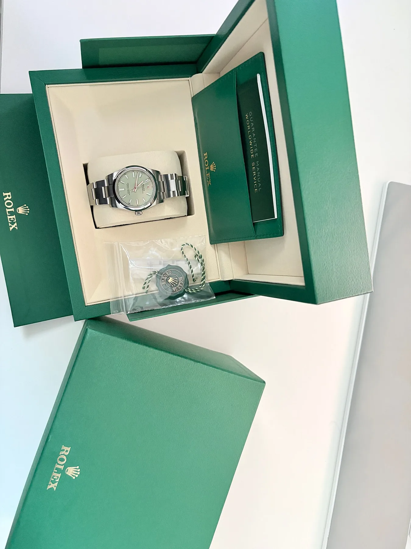 롤렉스 오이스터퍼페츄얼 34mm 피스타치오 2026 사진 4