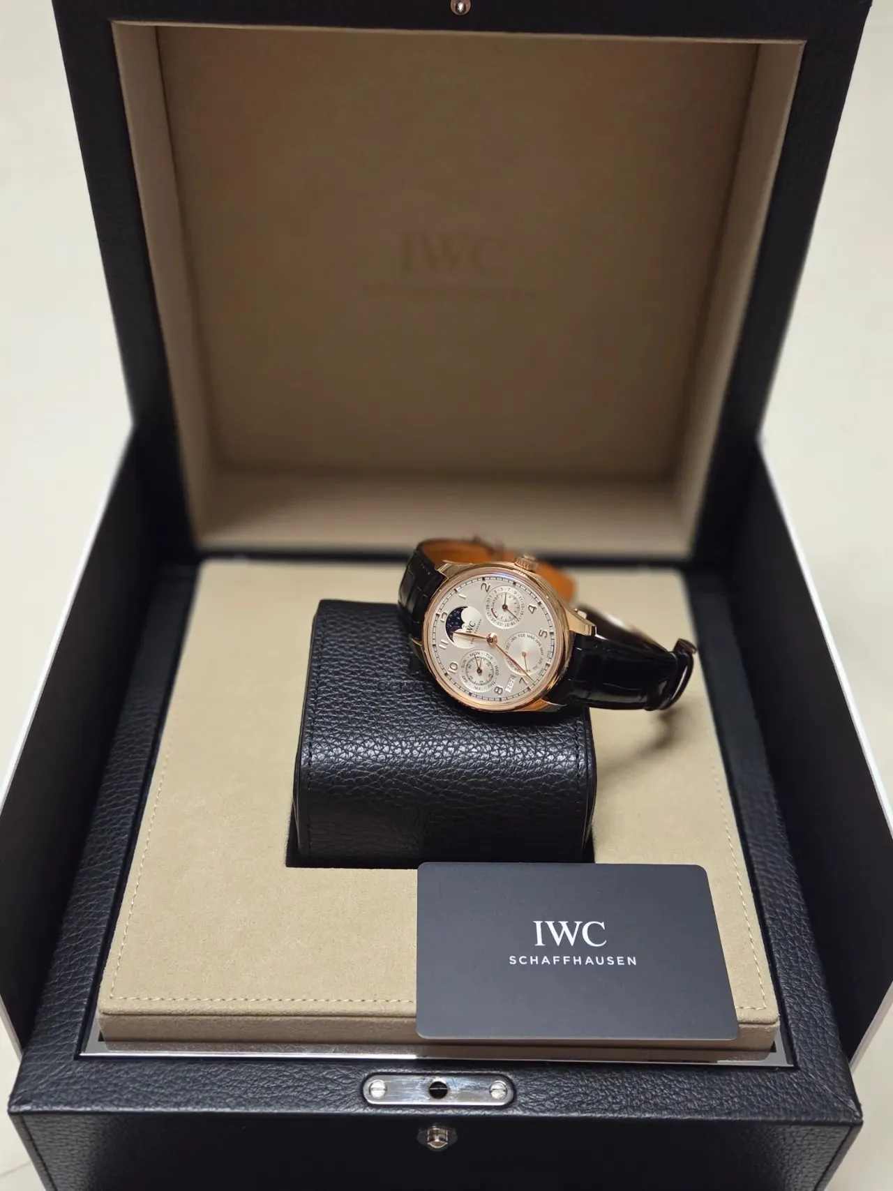 IWC 포르투기저 퍼페추얼 캘린더 2021 사진 4