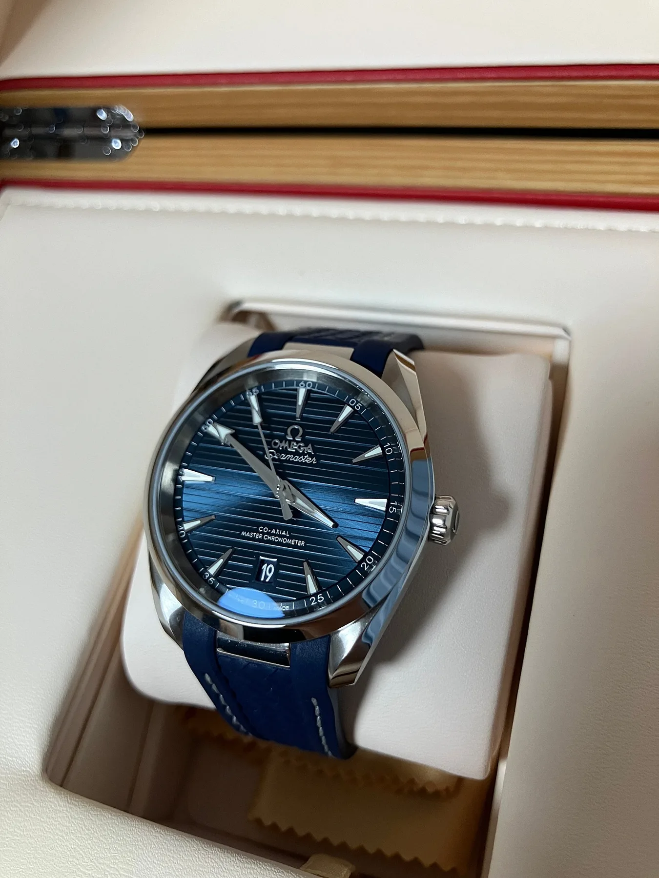 오메가 씨마스터 아쿠아테라 150m 청판 38mm 2026 사진 3