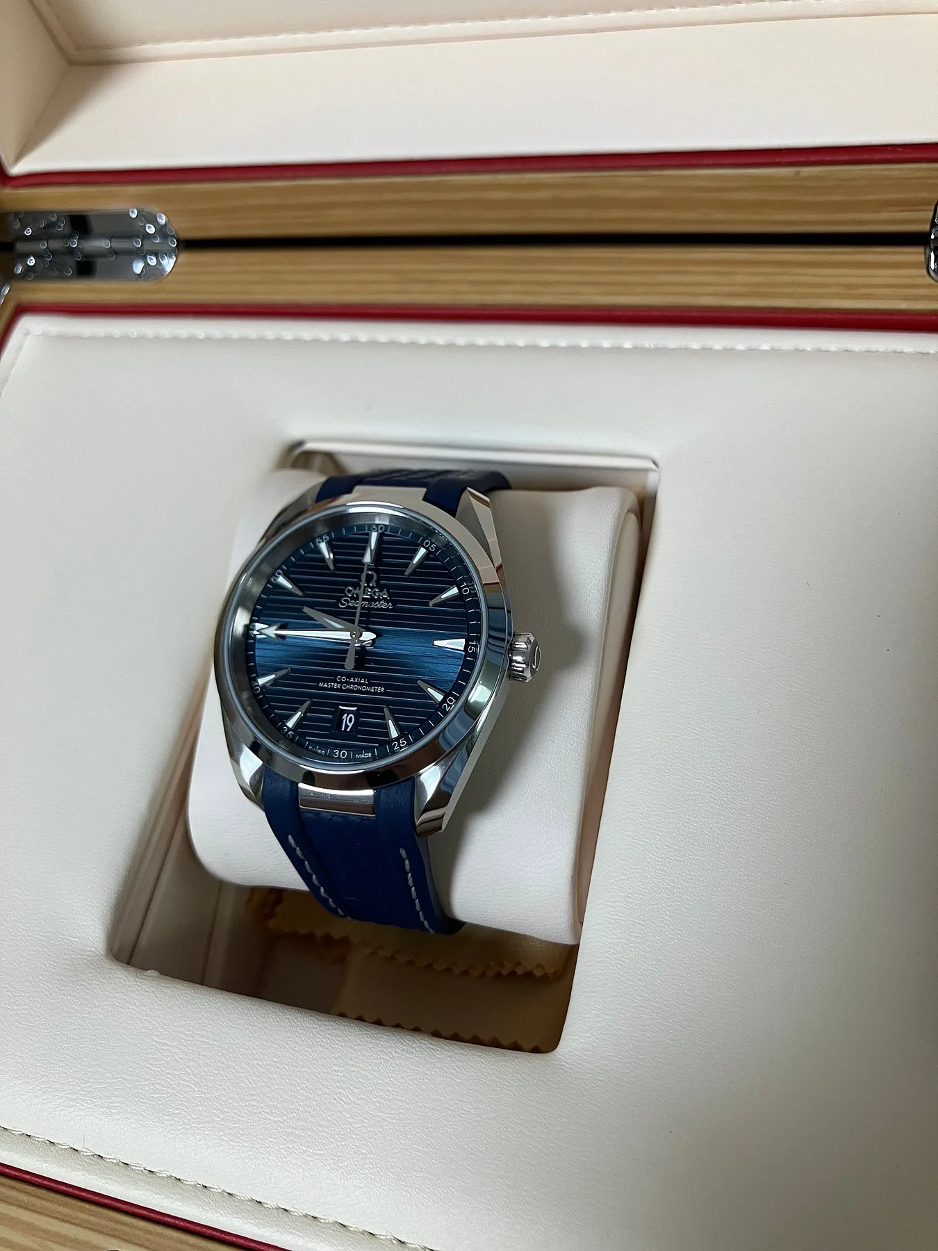 오메가 씨마스터 아쿠아테라 150m 청판 38mm 2026 사진 5