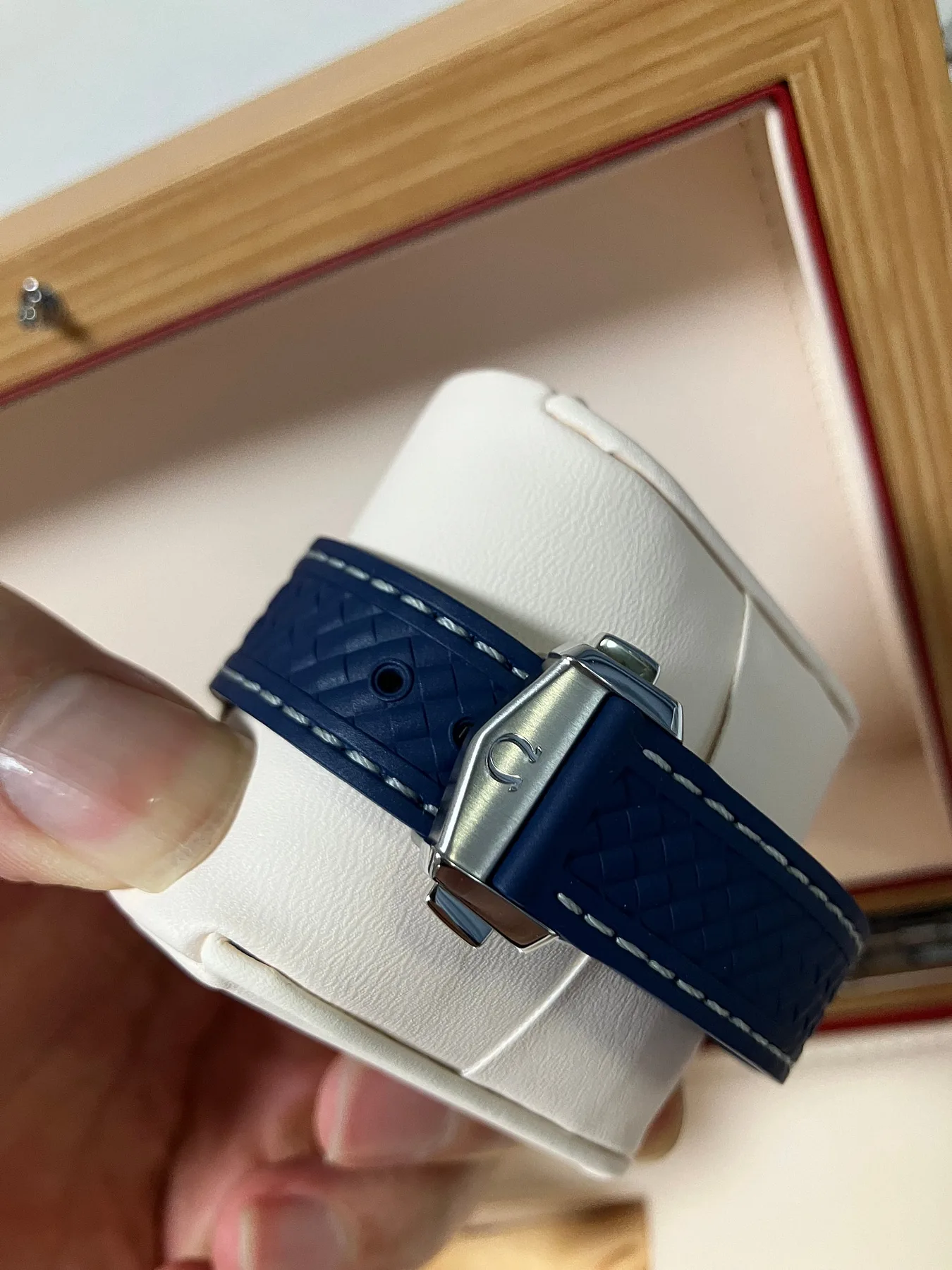 오메가 씨마스터 아쿠아테라 150m 청판 38mm 2026 사진 7