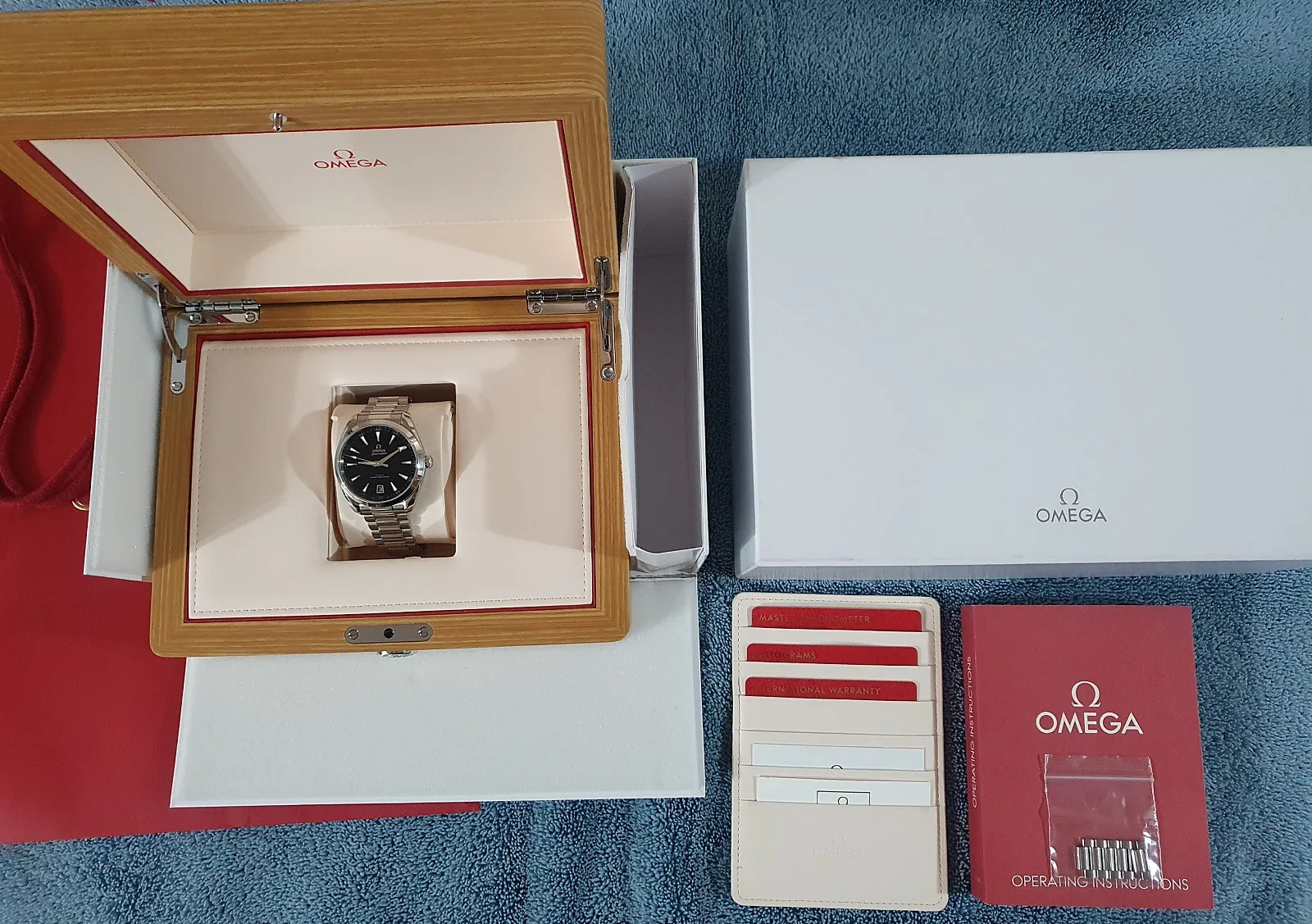 오메가 씨마스터 아쿠아테라 블랙 래커 41mm 2025 사진 1