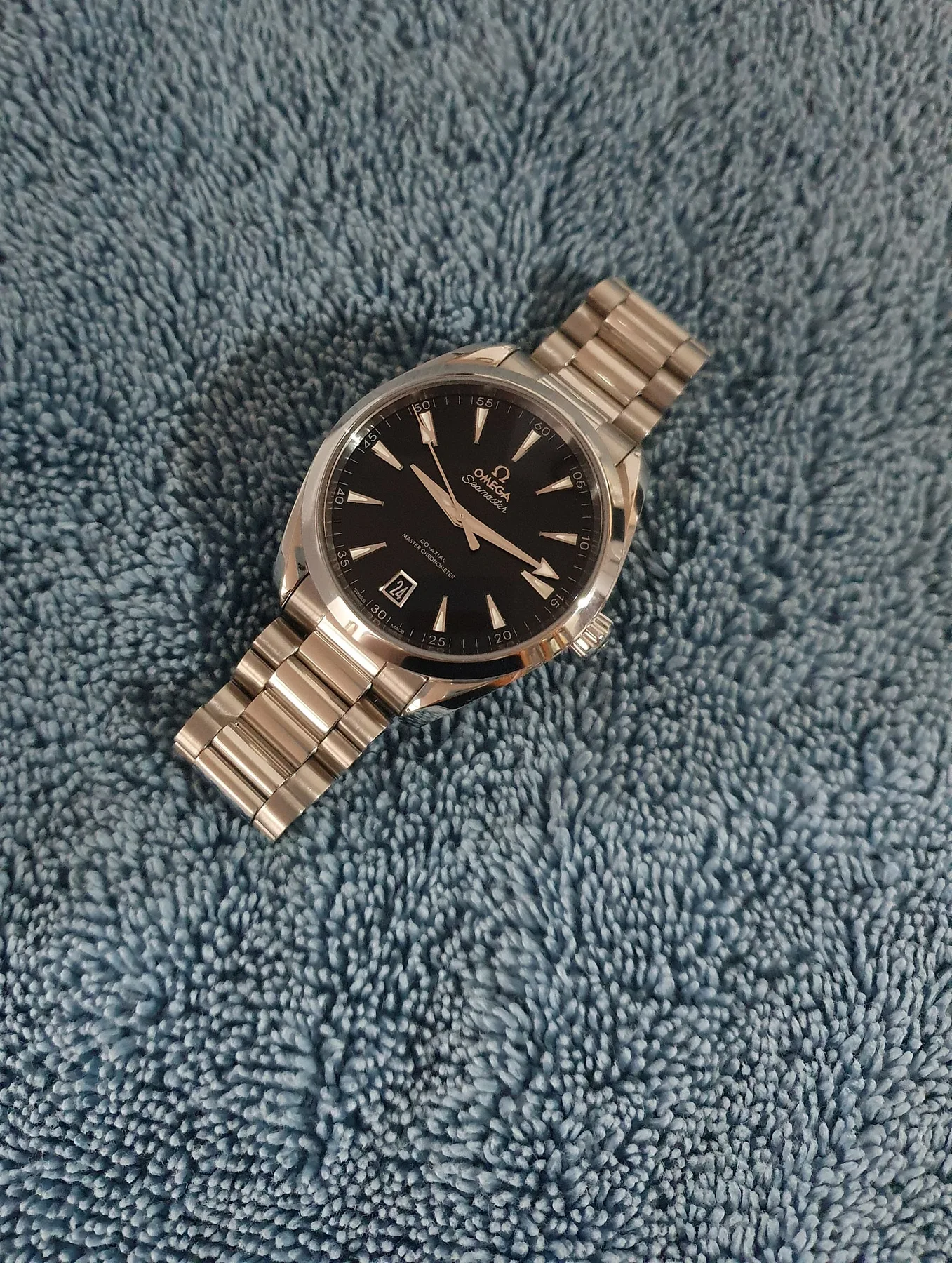 오메가 씨마스터 아쿠아테라 블랙 래커 41mm 2025 사진 4