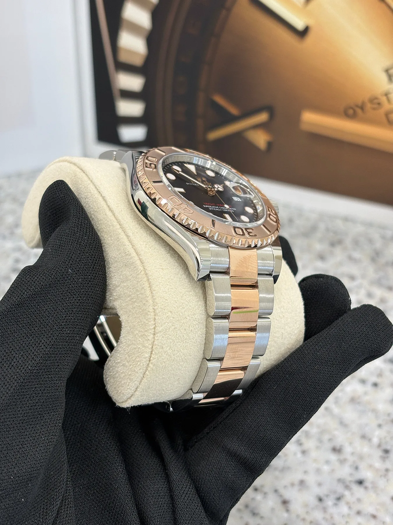 롤렉스 126621 요트마스터 로즈골드 콤비 오이스터 블랙 40mm 2025 사진 4