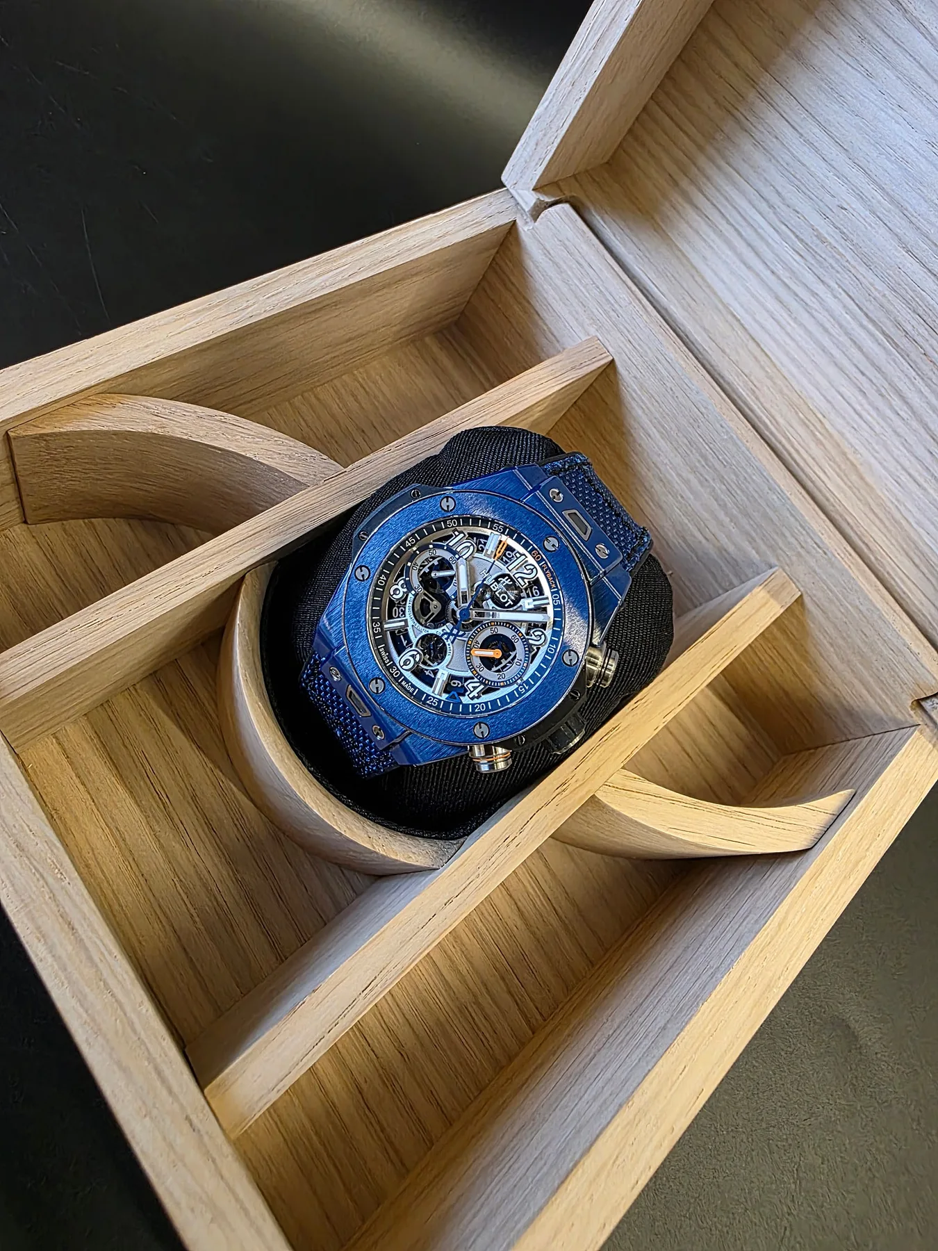 위블로 빅뱅 리로디드 블루 세라믹 44mm 2026 사진 3