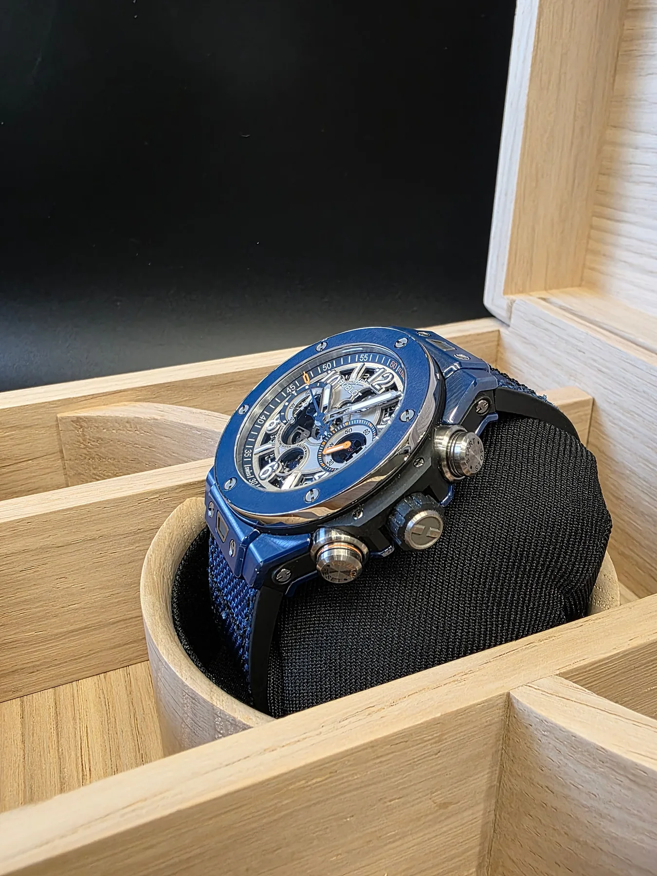 위블로 빅뱅 리로디드 블루 세라믹 44mm 2026 사진 4