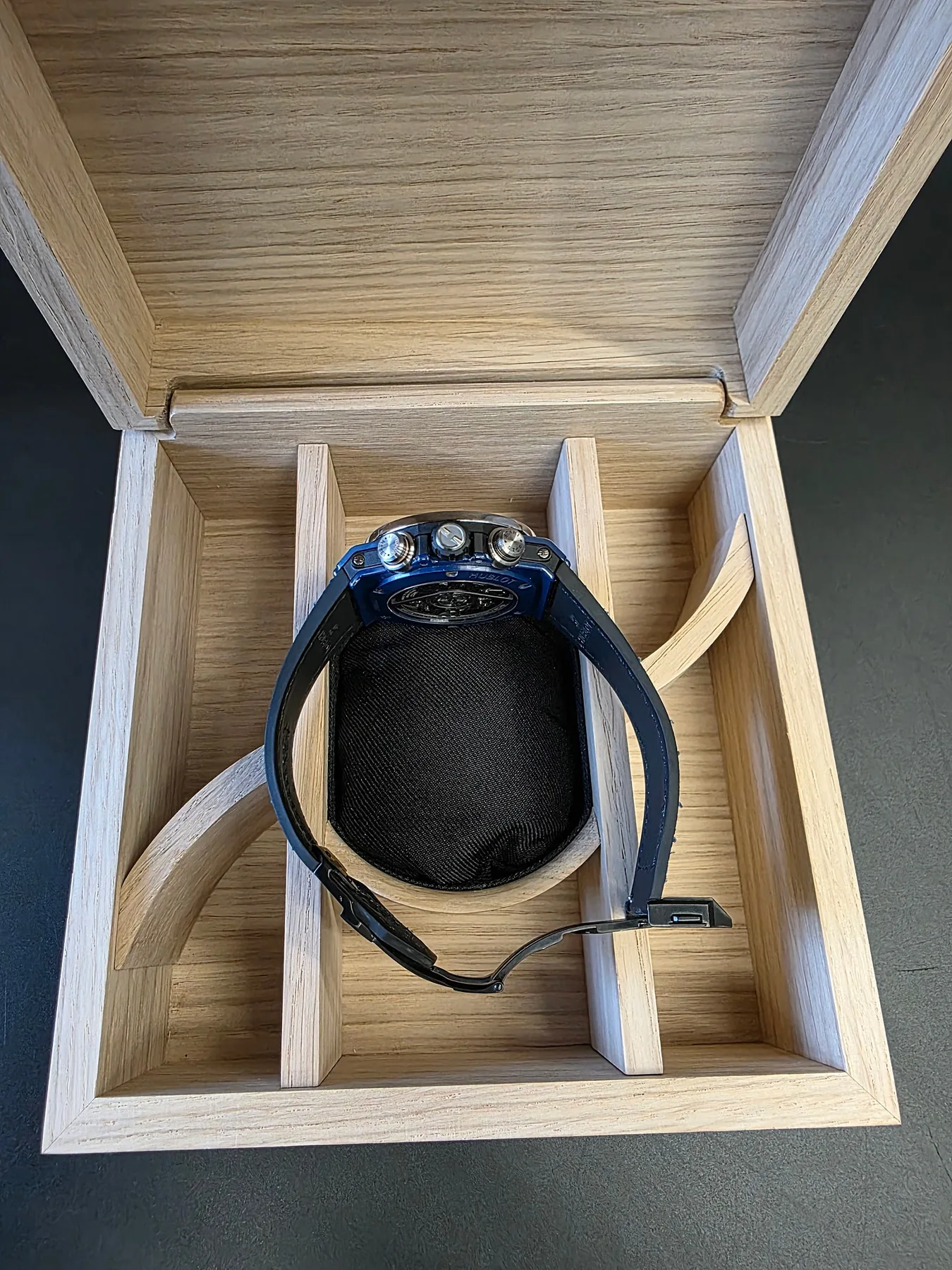 위블로 빅뱅 리로디드 블루 세라믹 44mm 2026 사진 7