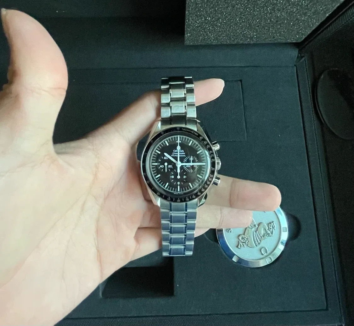 오메가 스피드마스터 운모 2019 사진 2