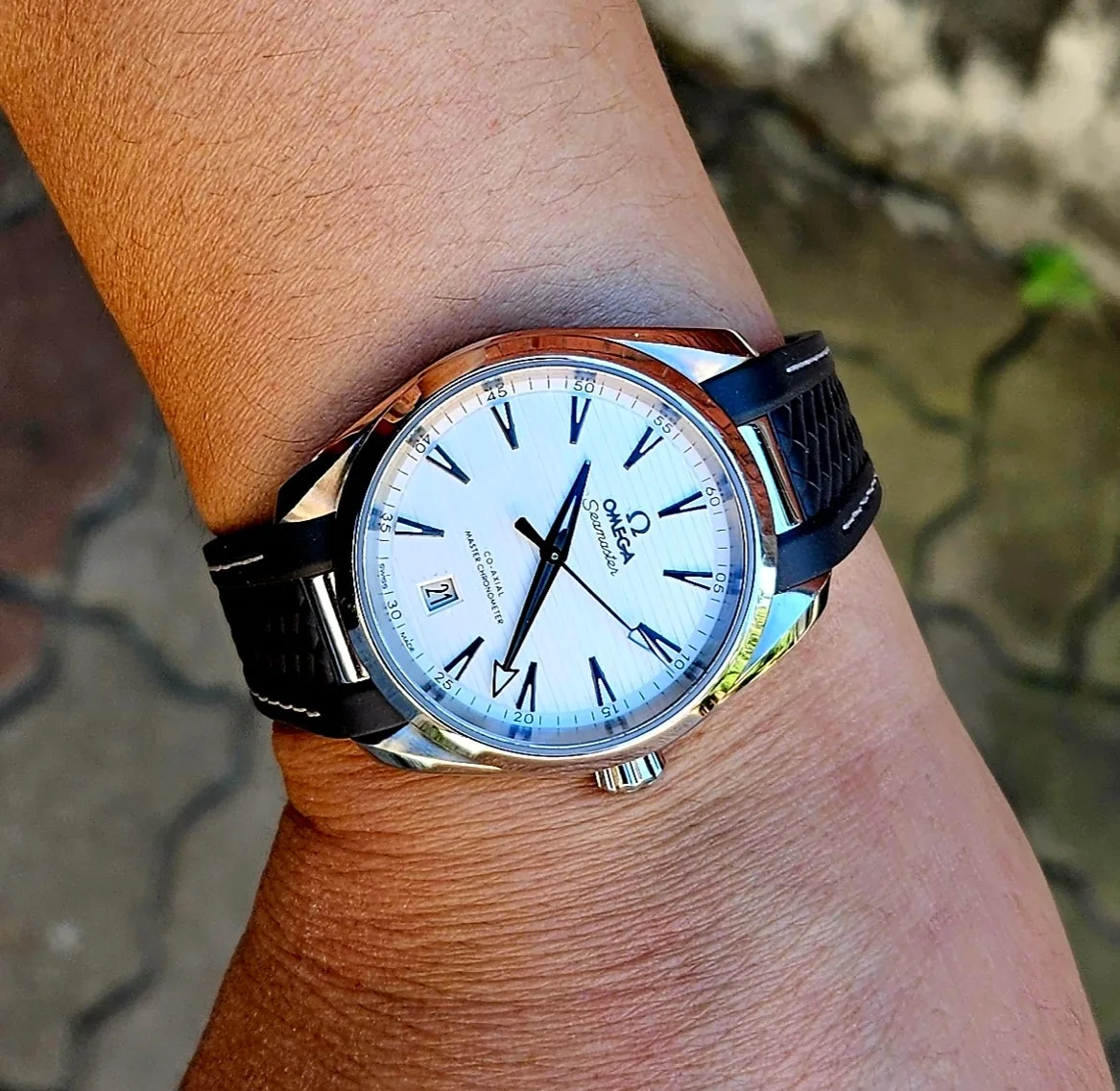 오메가 씨마스터 아쿠아테라 38mm 흰판 2025 사진 3