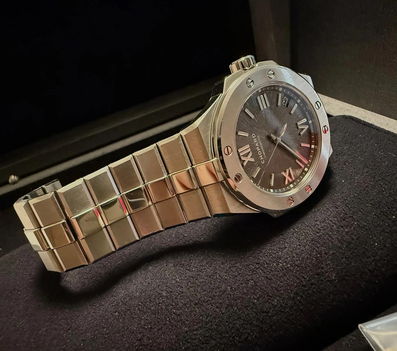 쇼파드 알파인이글 41mm 그레이 2022 사진 5