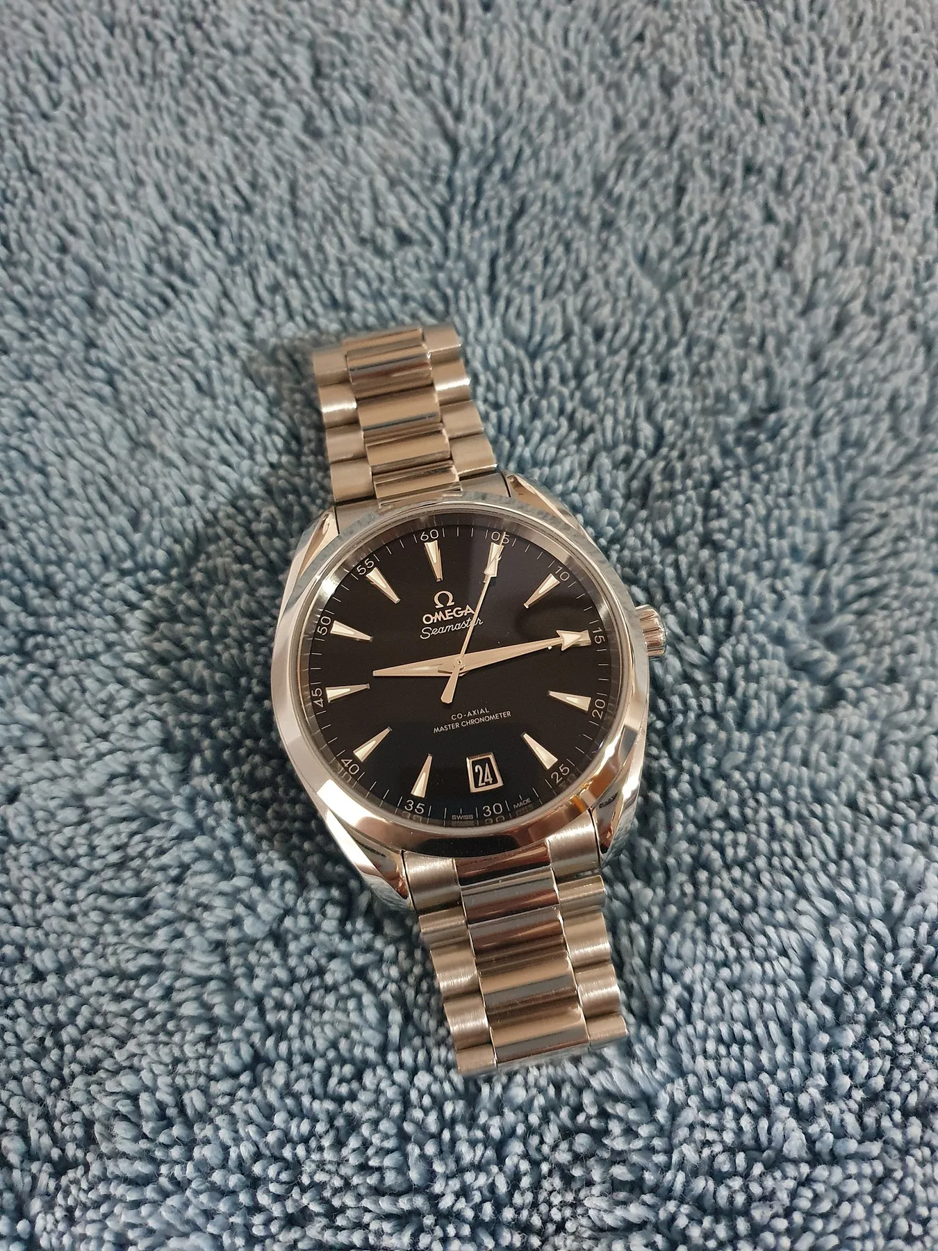 오메가 씨마스터 아쿠아테라 블랙 래커 41mm 2025 사진 3