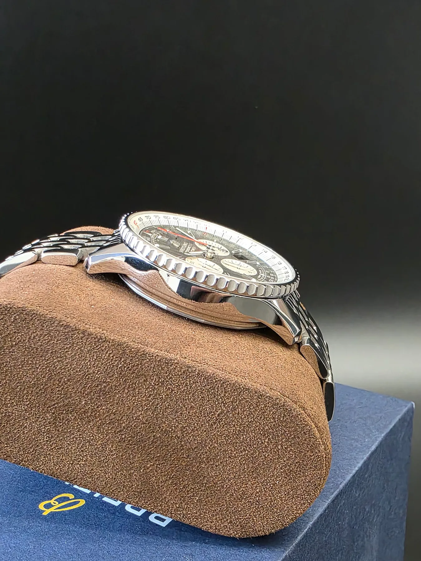 브라이틀링 네비타이머 B01 크로노그래프 46mm 검판 스틸 2021 사진 5