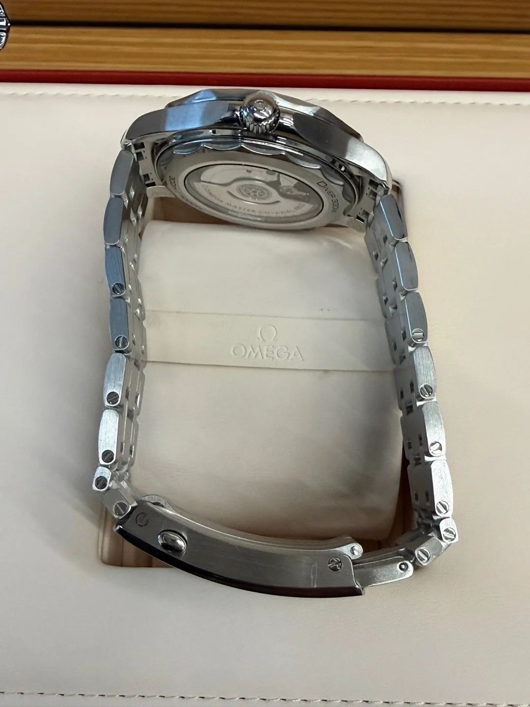 오메가 씨마스터 다이버 300 42mm 스틸 검판 2025 사진 5