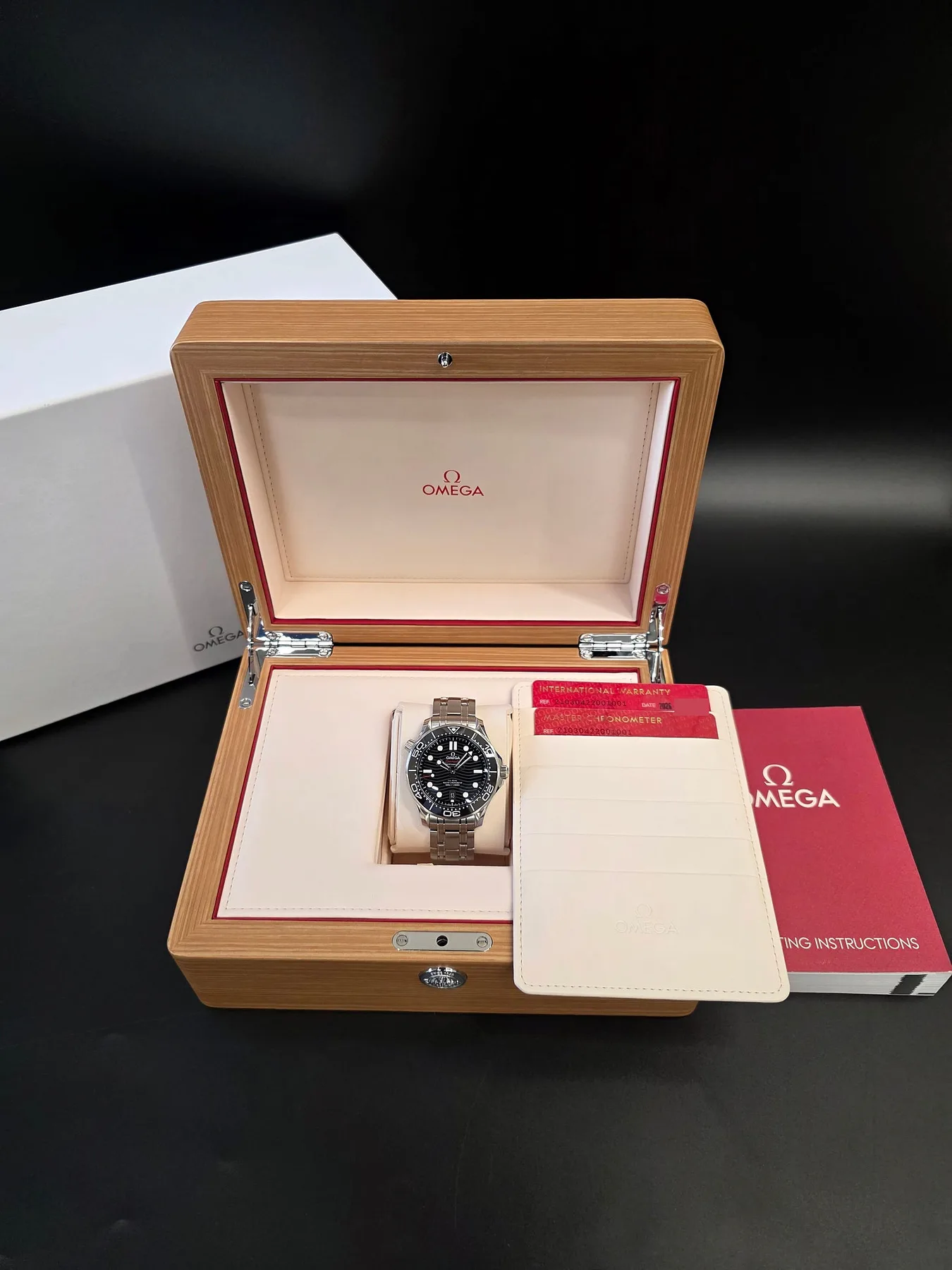 오메가 씨마스터 다이버 300 42mm 스틸 검판 2026 사진 3
