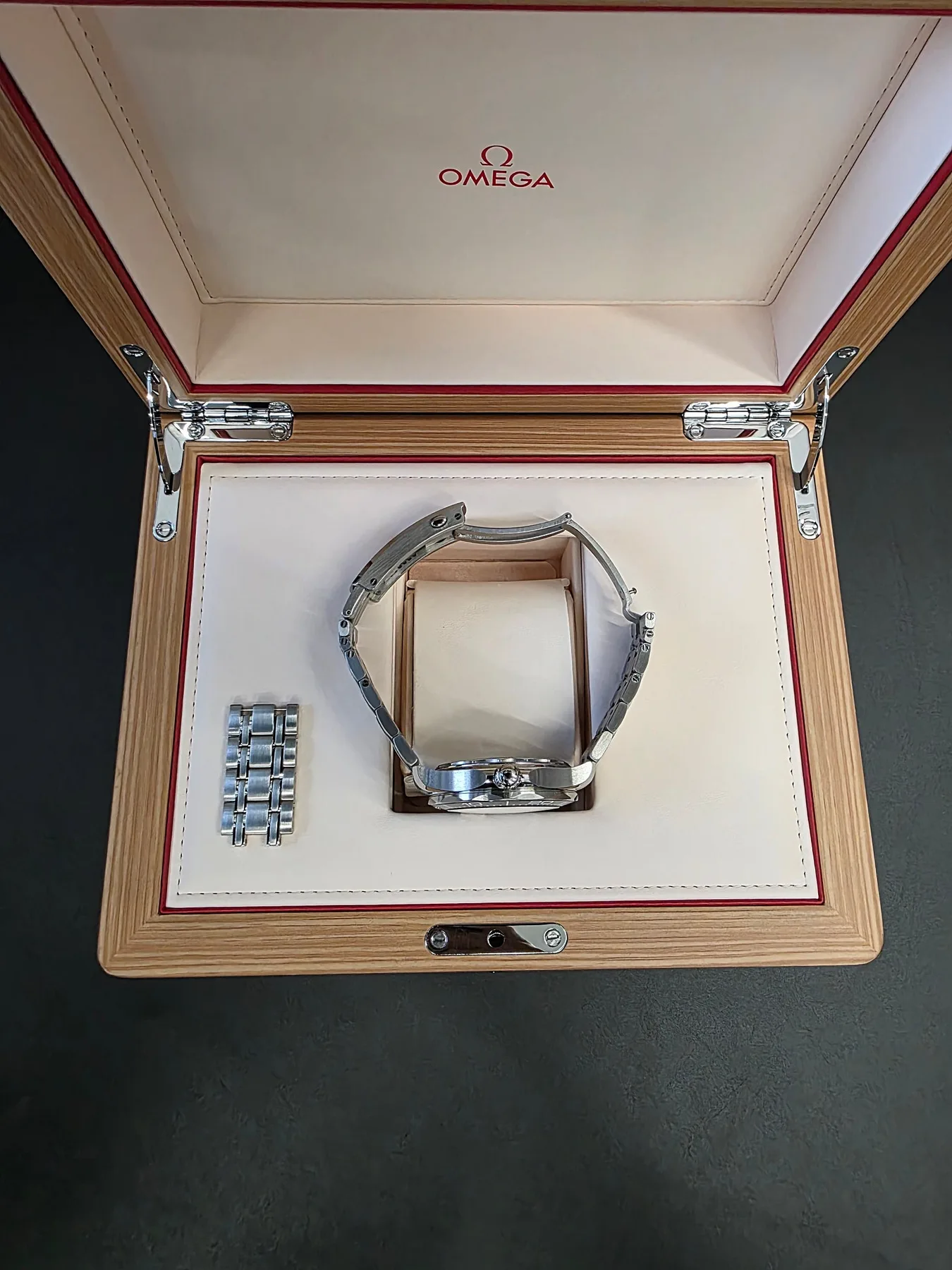 오메가 씨마스터 다이버 300 42mm 스틸 검판 2026 사진 6