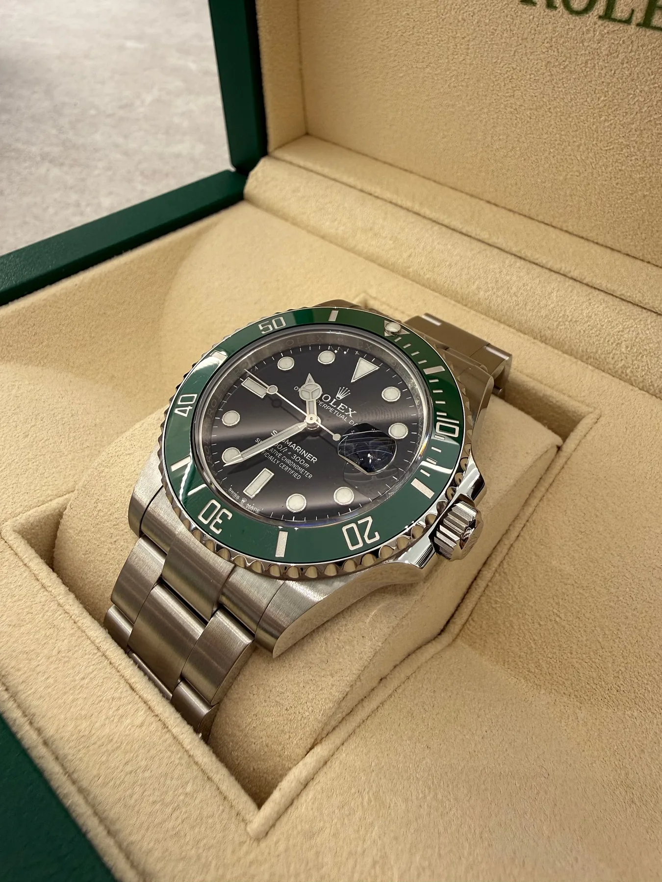 롤렉스 서브마리너 그린 M126610LV-0002 2022년 6월 2022