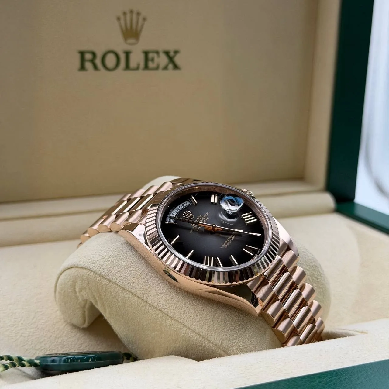 롤렉스 데이데이트 40mm 슬레이트 옴브레 로즈골드 228235 2026 사진 2
