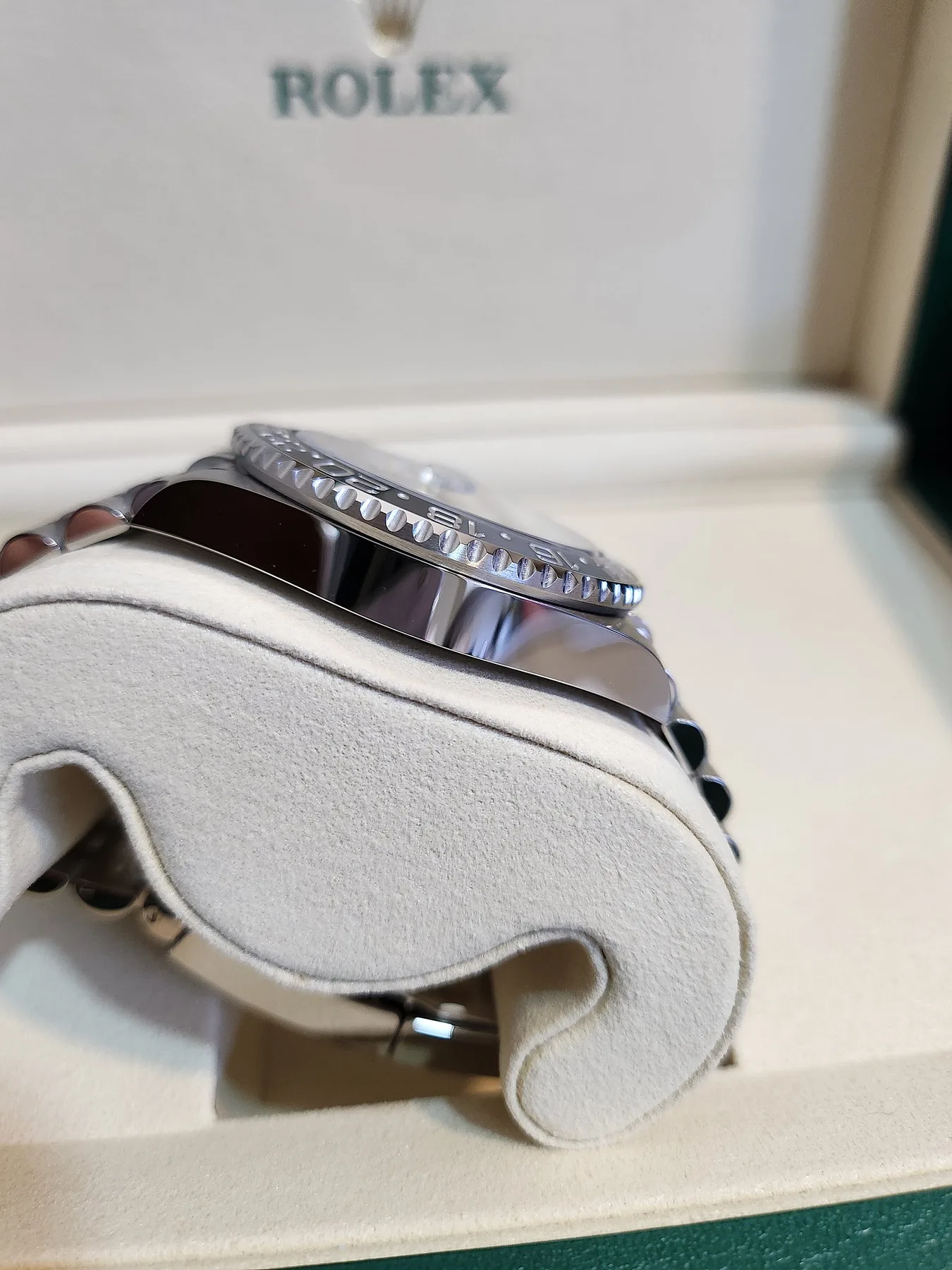 롤렉스 GMT Master2 GRNR 2026 사진 3