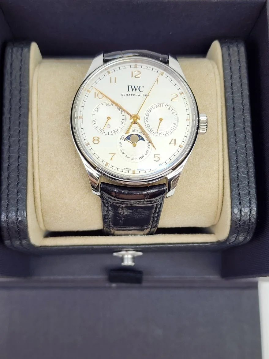 IWC 포르투기저 퍼페추얼 캘린더 42 2023 사진 1