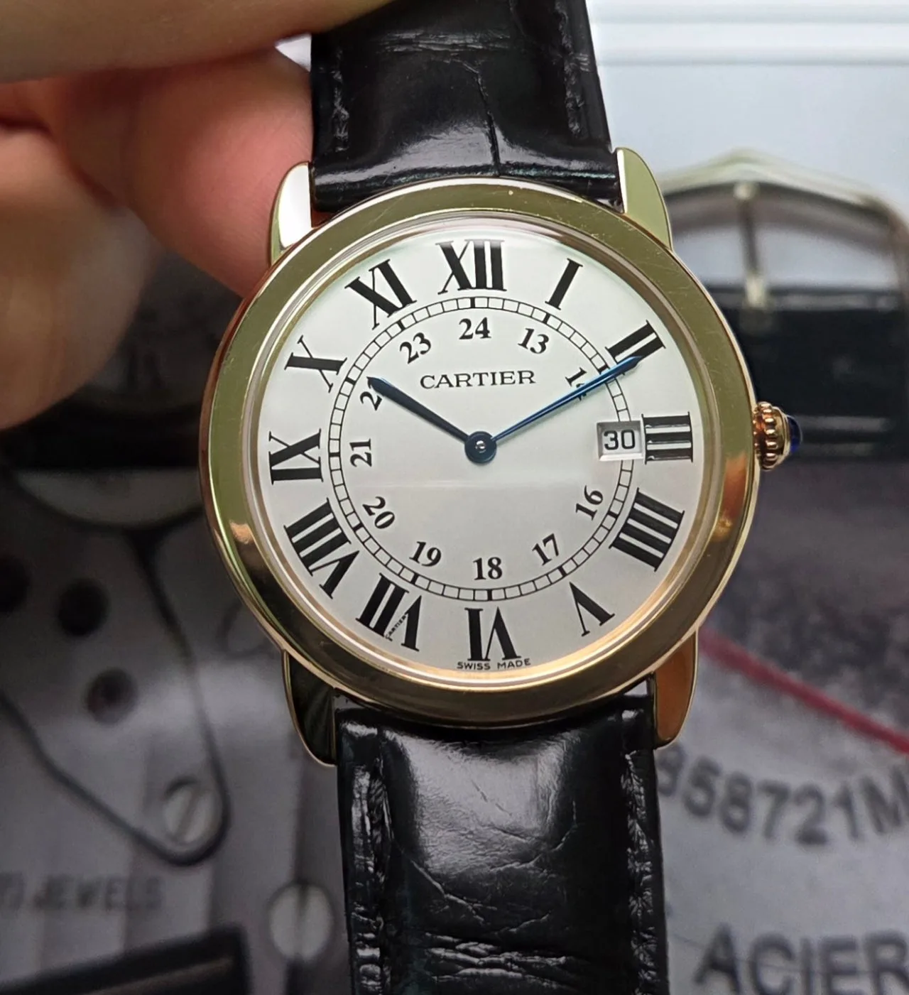 까르띠에 롱드솔로 18K올금통 실버로만판 36mm 쿼츠 사진 3