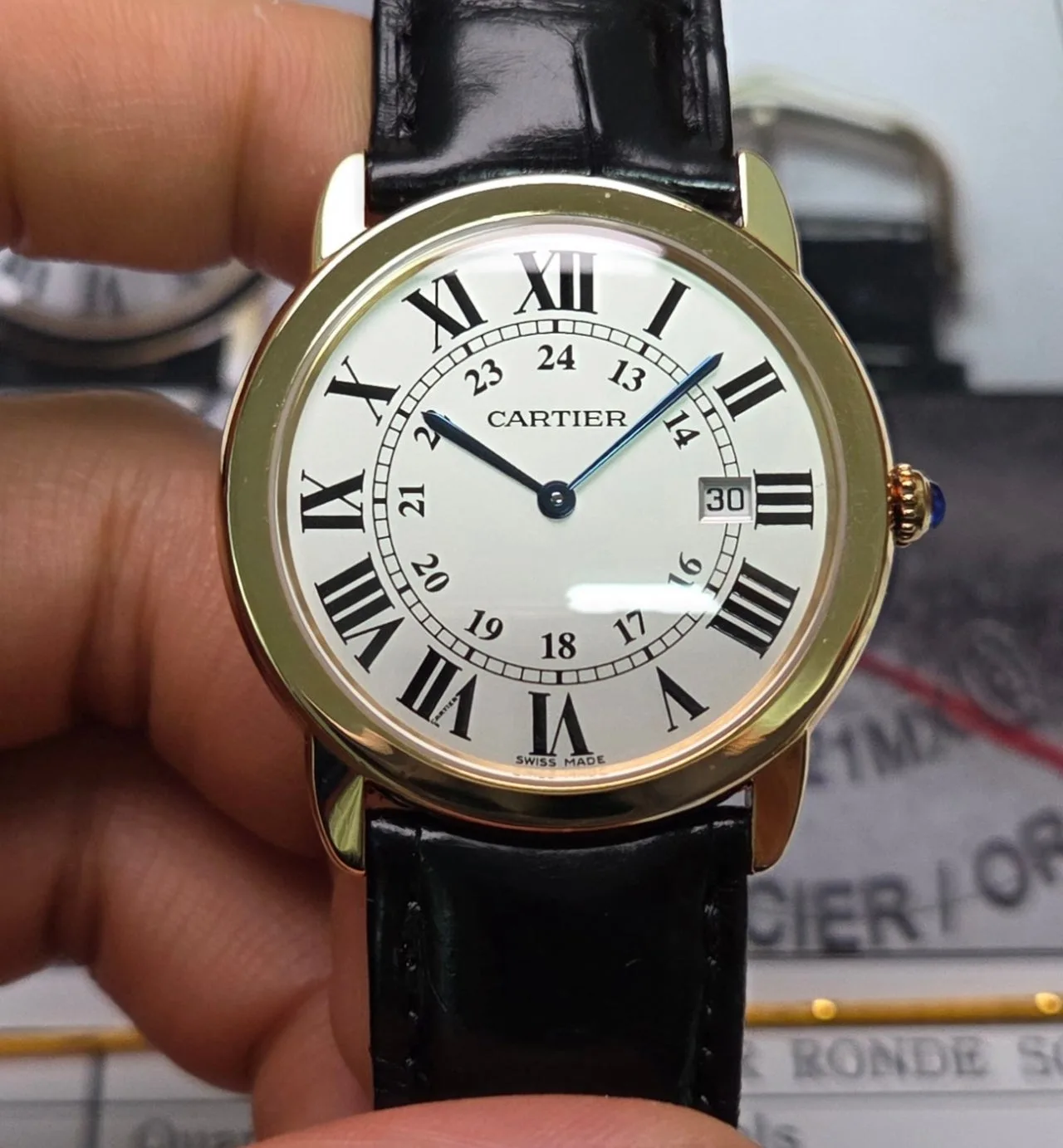 까르띠에 롱드솔로 18K올금통 실버로만판 36mm 쿼츠 사진 8