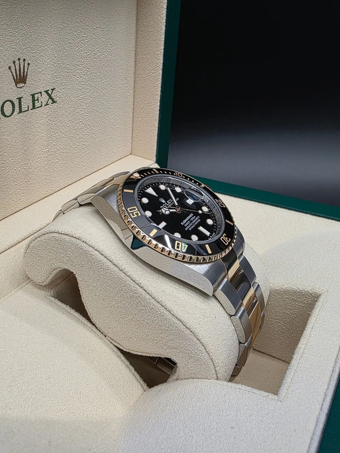 롤렉스 서브마리너 41mm 검판 옐로우골드 콤비 126613LN 2024 사진 5
