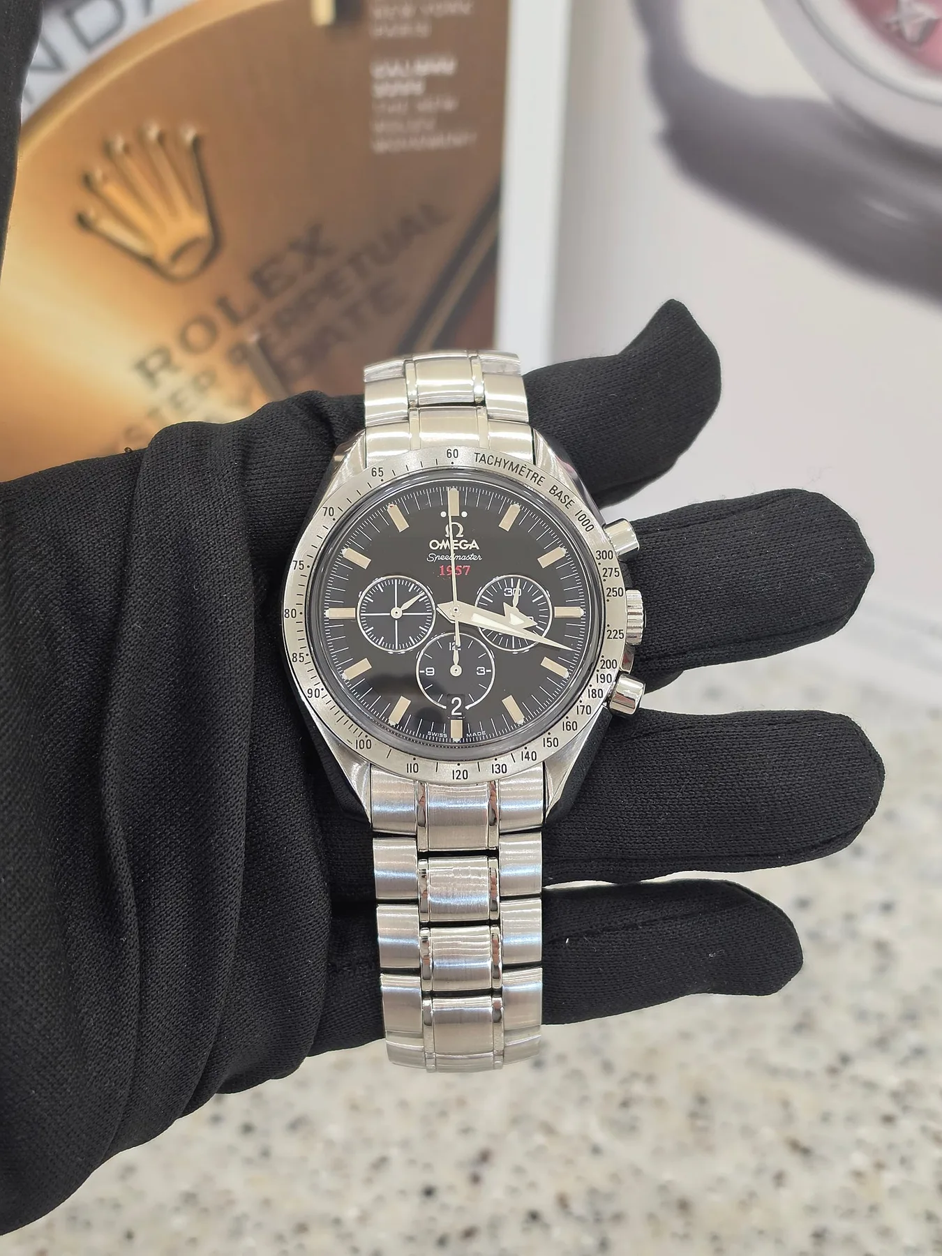 오메가 스피드마스터 브로드 애로우 스틸 블랙 크로노 42mm 사진 2