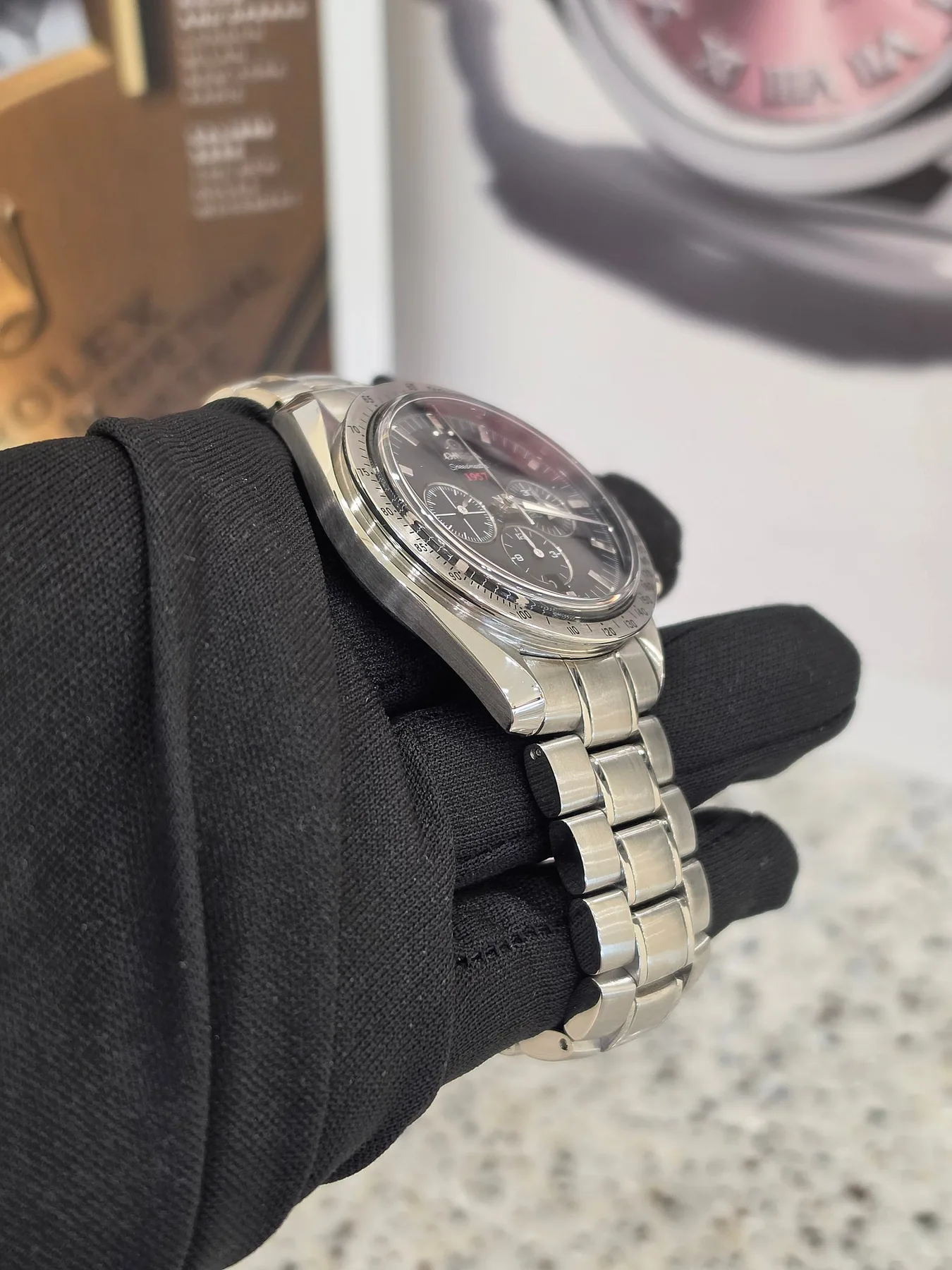 오메가 스피드마스터 브로드 애로우 스틸 블랙 크로노 42mm 사진 4
