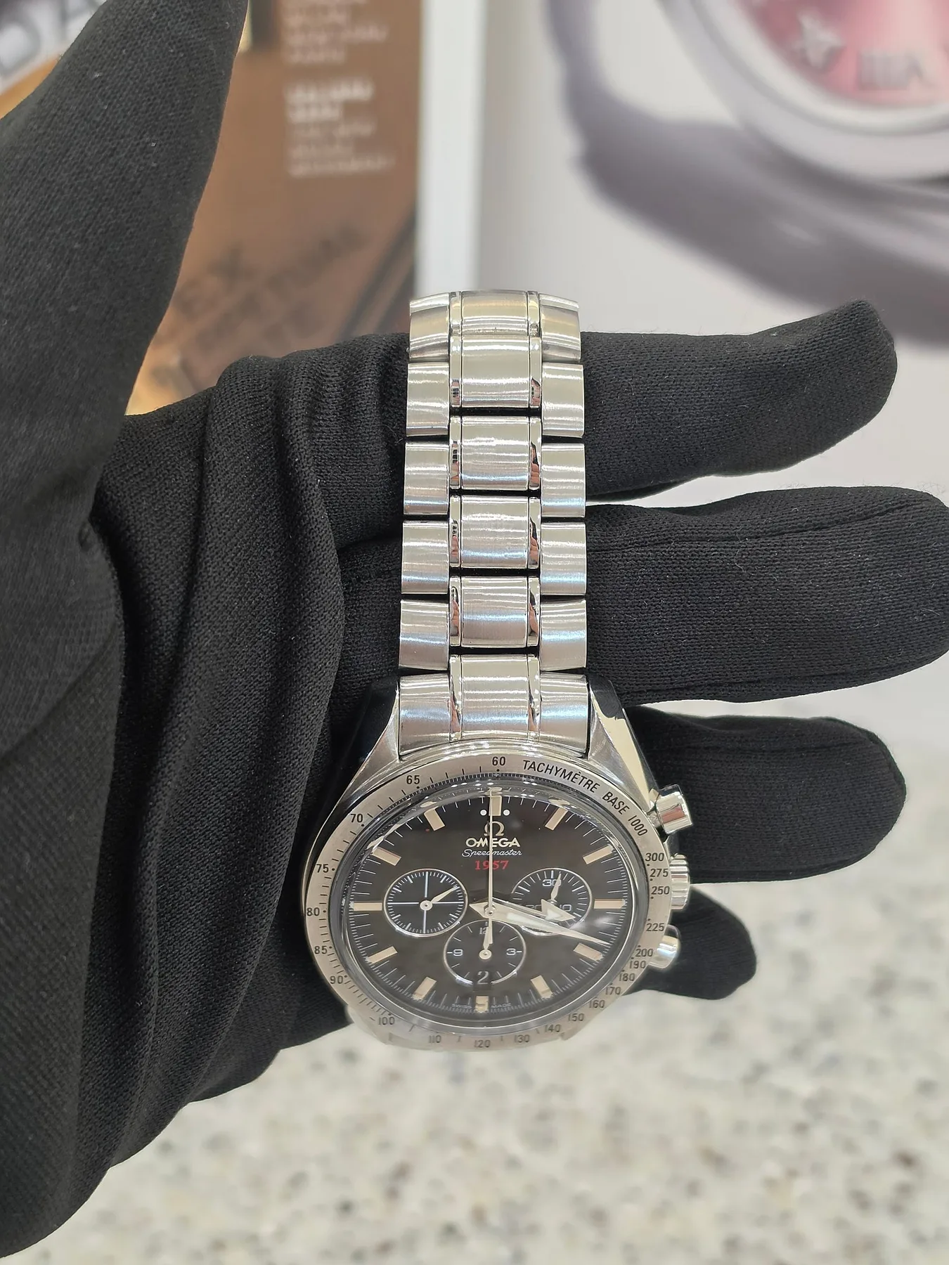 오메가 스피드마스터 브로드 애로우 스틸 블랙 크로노 42mm 사진 5