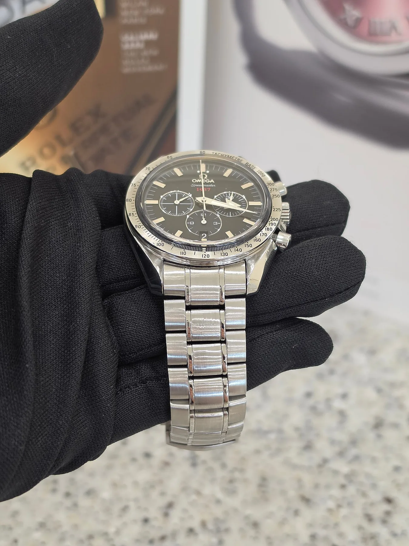 오메가 스피드마스터 브로드 애로우 스틸 블랙 크로노 42mm 사진 6