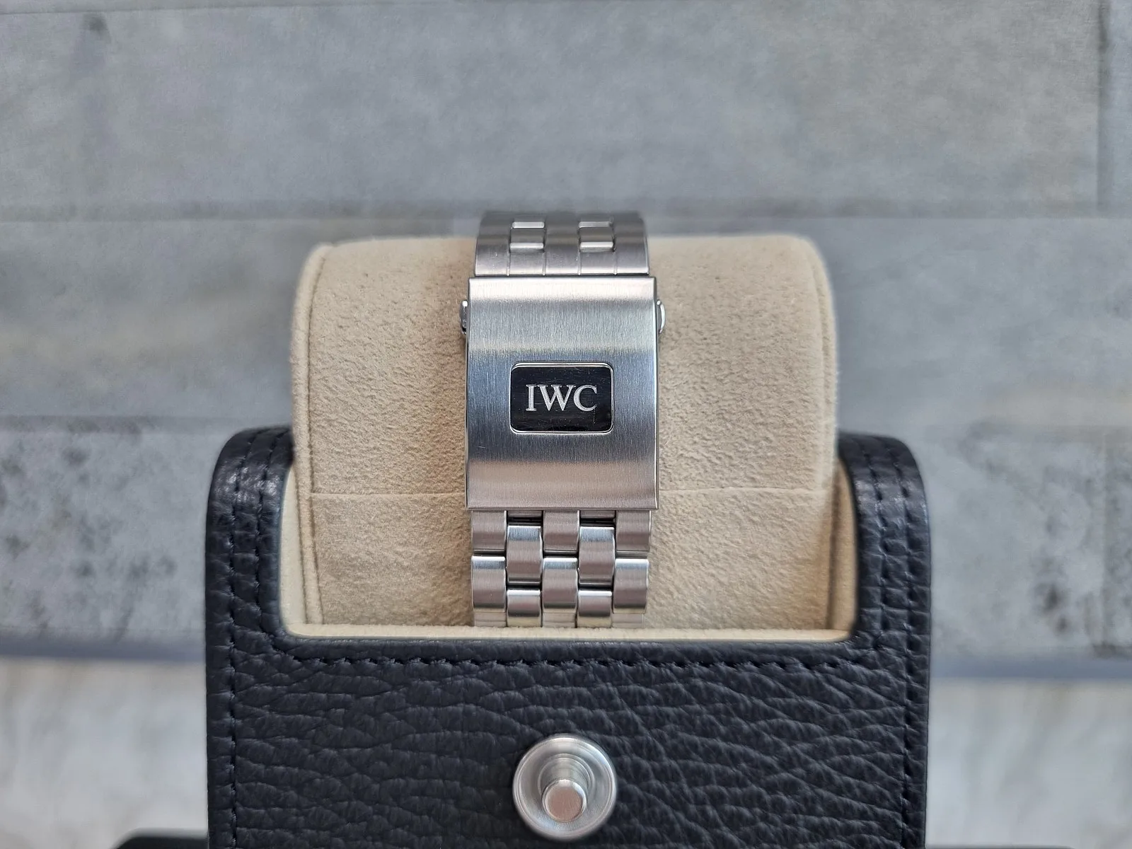 IWC 파일럿 크로노그래프 검판 43mm 2021 사진 4