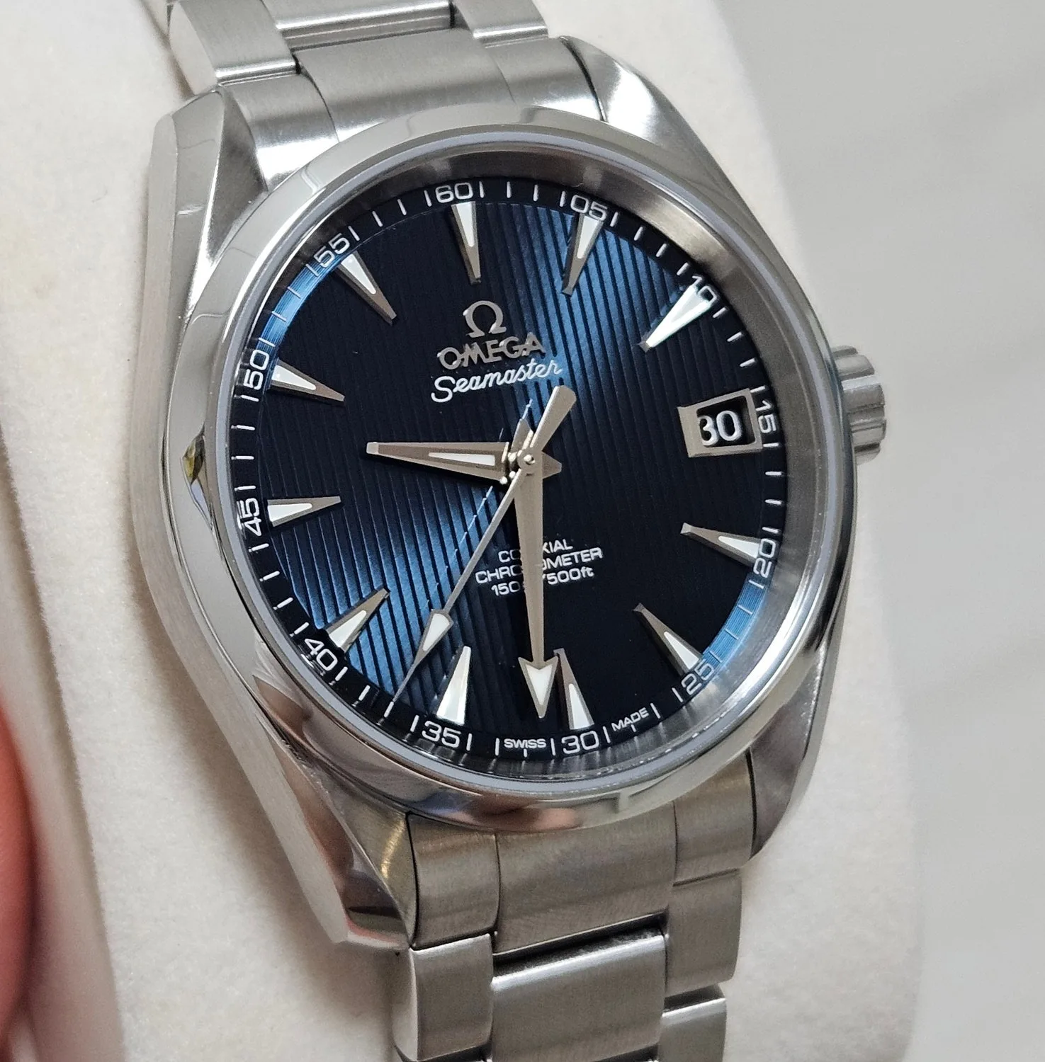 오메가 아쿠아테라 스카이폴 청판 38.5mm 사진 3