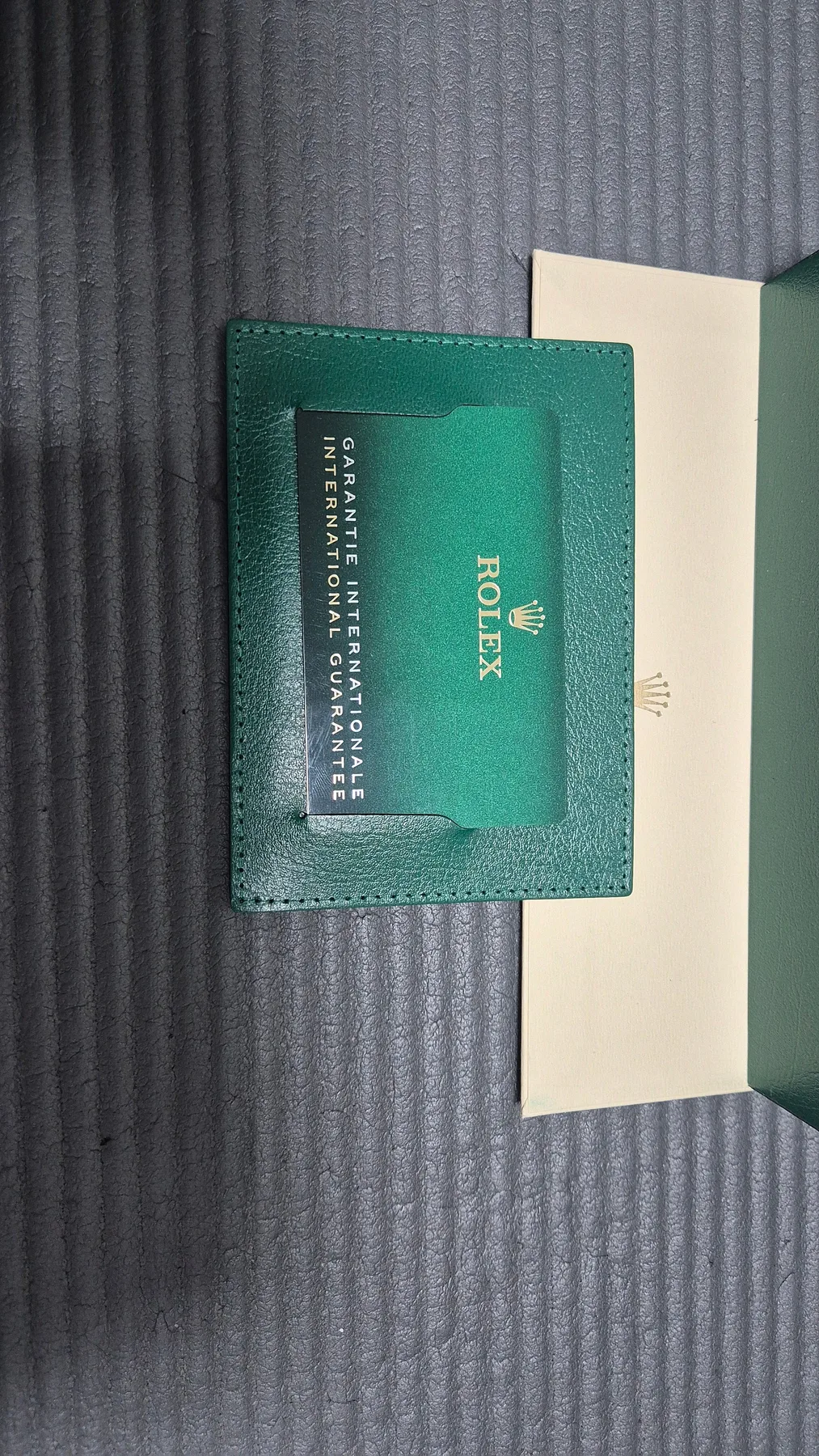 롤렉스 오이스터 퍼페츄얼 op41 블랙 124300 2021 사진 2