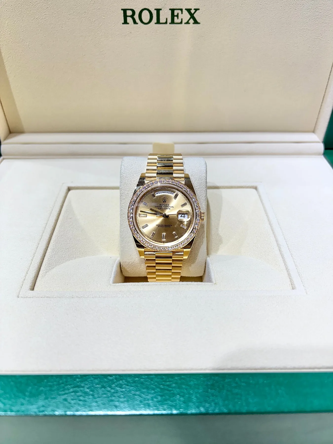 롤렉스 데이데이트 40mm 샴페인 바게트판 베젤다이아 228348RBR 2020 사진 2