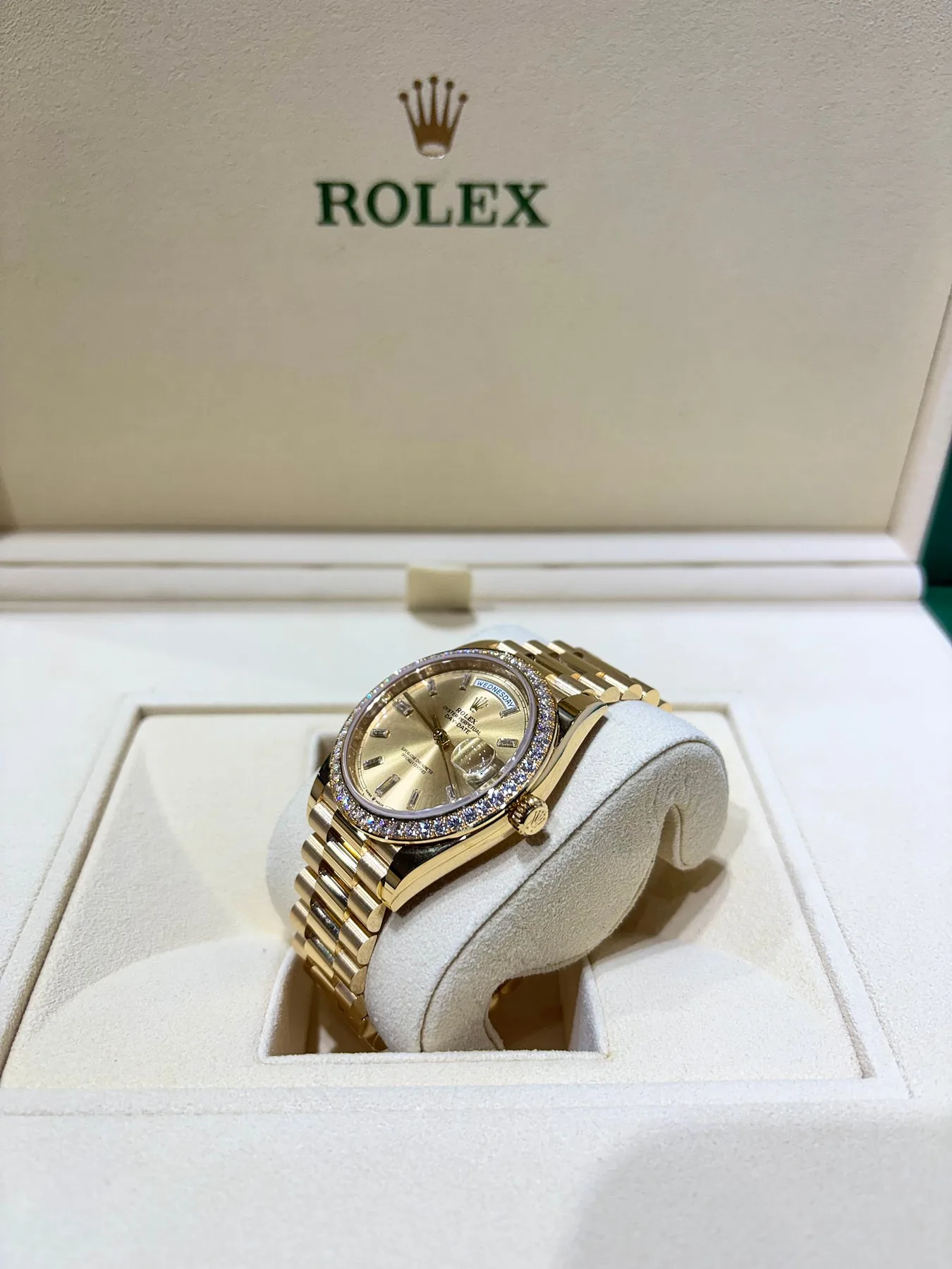 롤렉스 데이데이트 40mm 샴페인 바게트판 베젤다이아 228348RBR 2020 사진 3