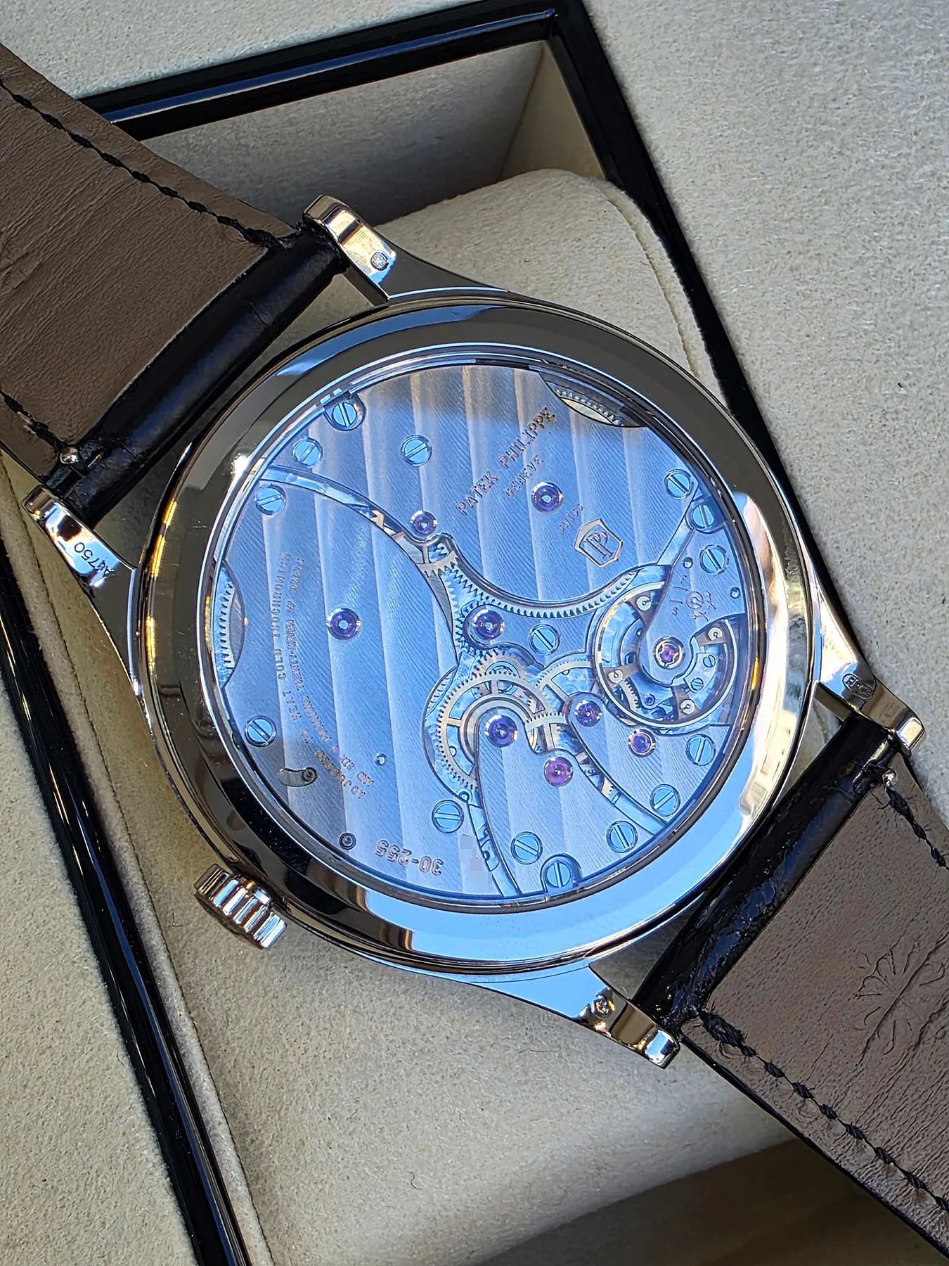 파텍필립 칼라트라바 6119G 화이트골드 2026 사진 5