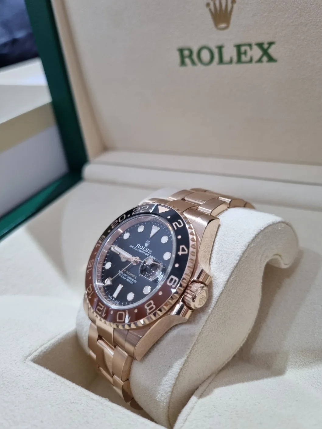 롤렉스 GMT 마스터 루트비어 126715 2019 사진 2