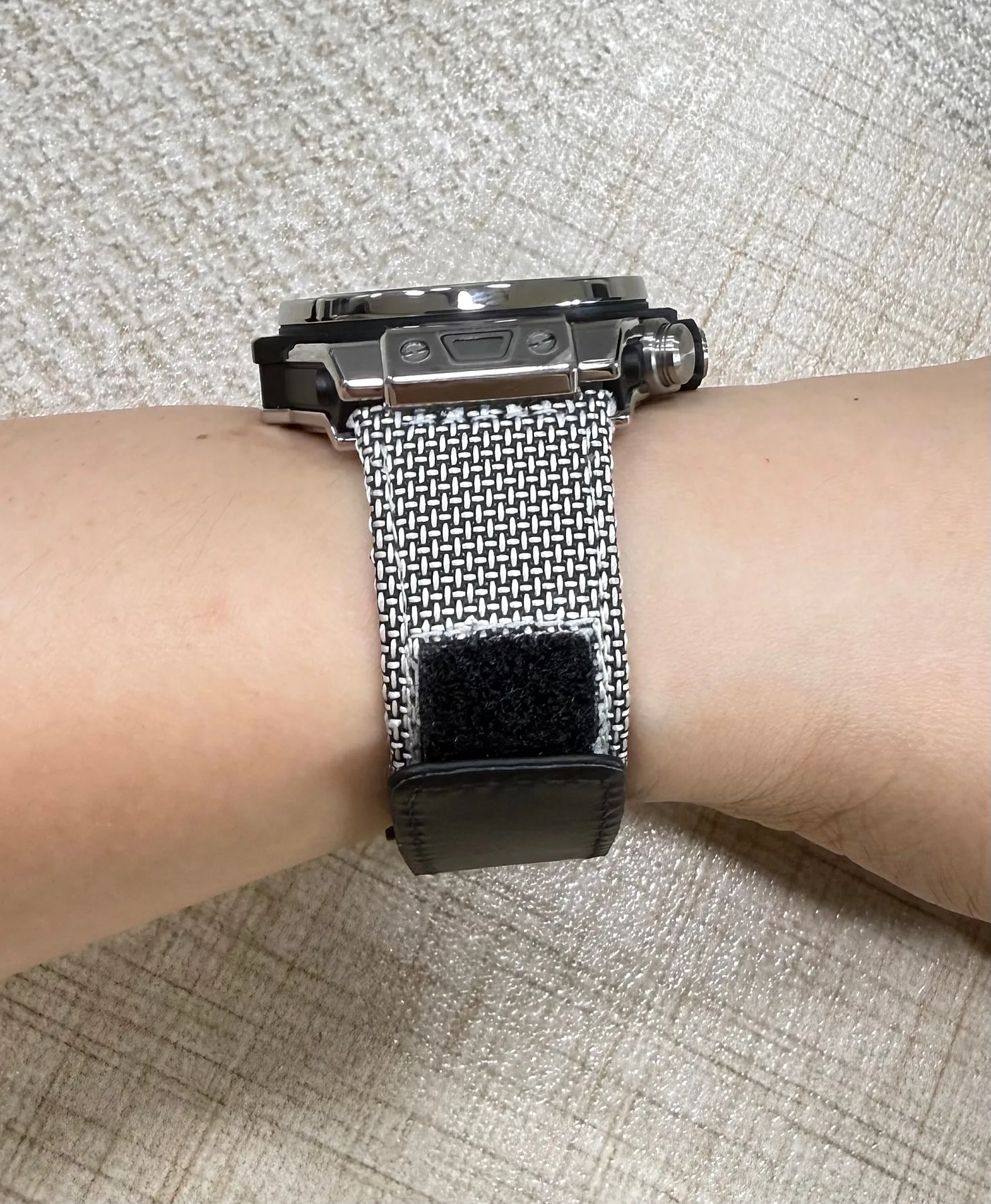위블로 빅뱅 유니코 42mm 티타늄 패브릭 스포츠 스트랩 사진 5