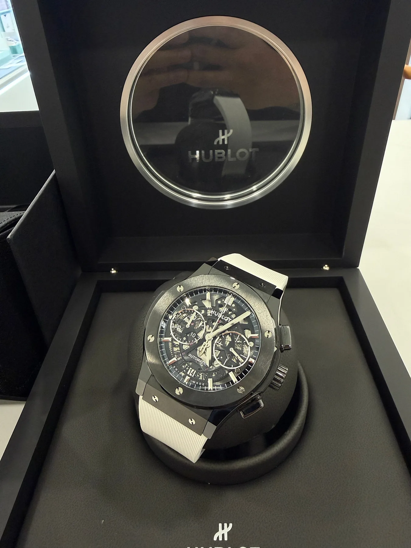 위블로 에어로퓨전 블랙매직 세라믹 44mm 2024 사진 2