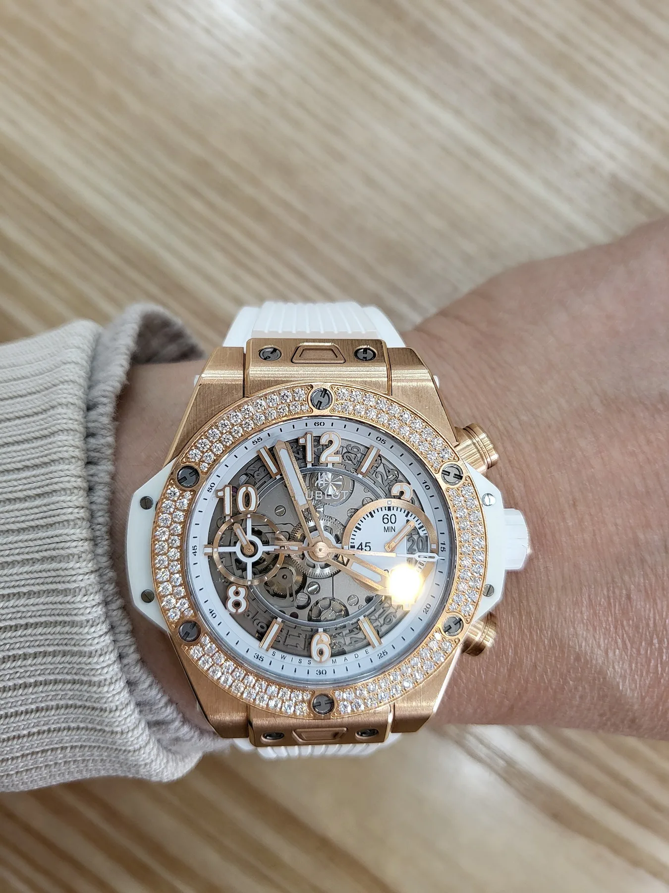 위블로 유니코 빅뱅 로즈골드 베젤다이아 42mm 2021 사진 3