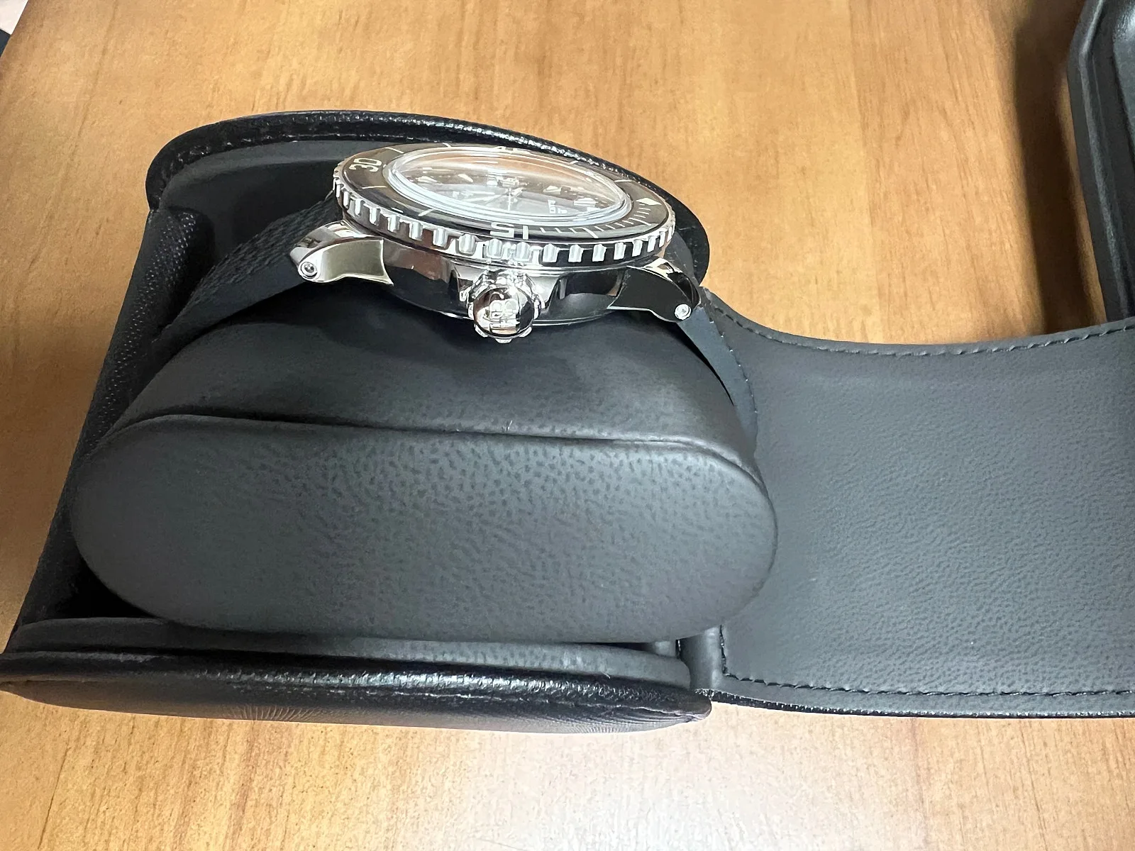 블랑팡 피프티패덤즈 검판 스틸 42mm 핀버클 러버 2026 사진 4