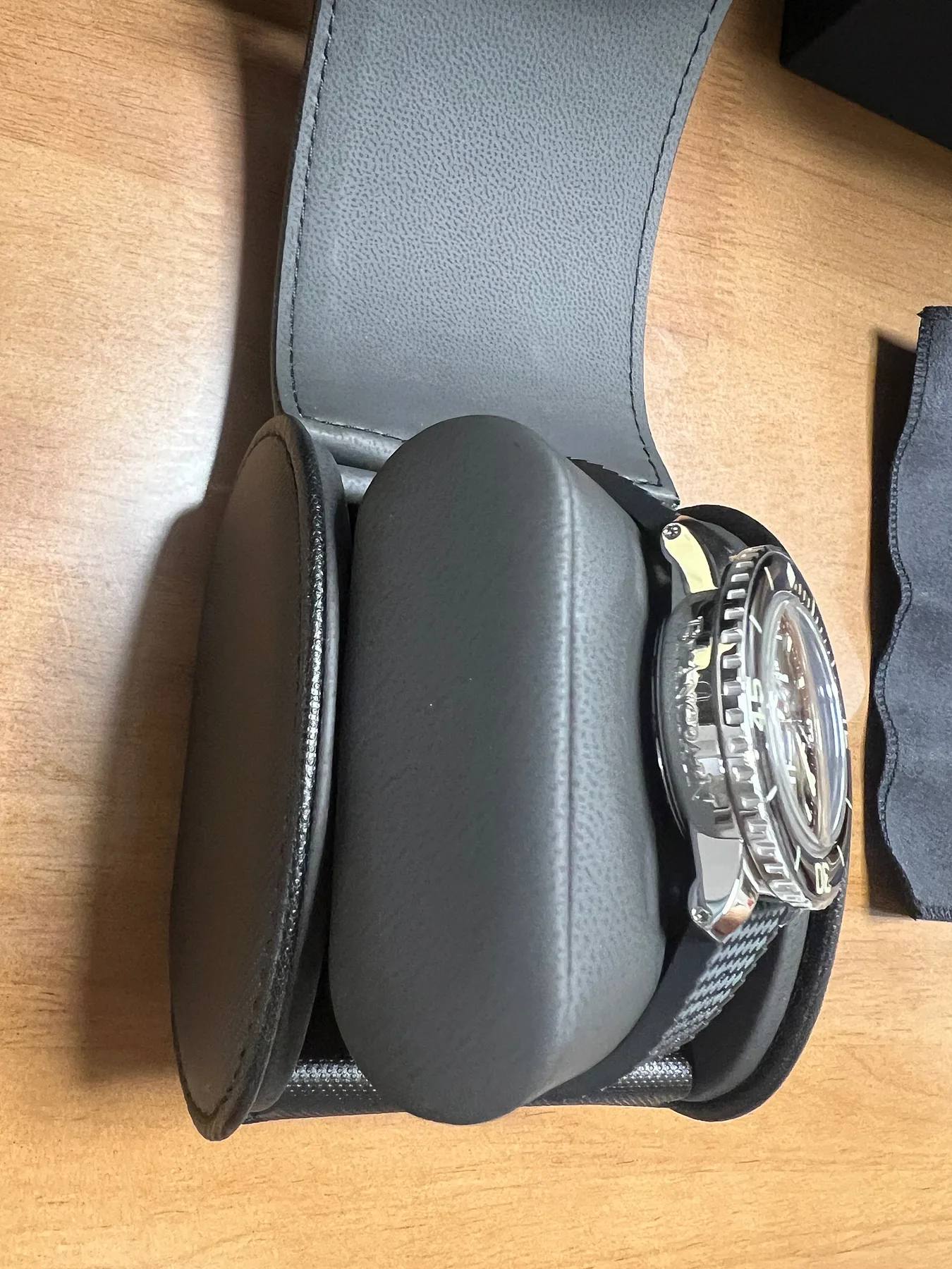 블랑팡 피프티패덤즈 검판 스틸 42mm 핀버클 러버 2026 사진 5