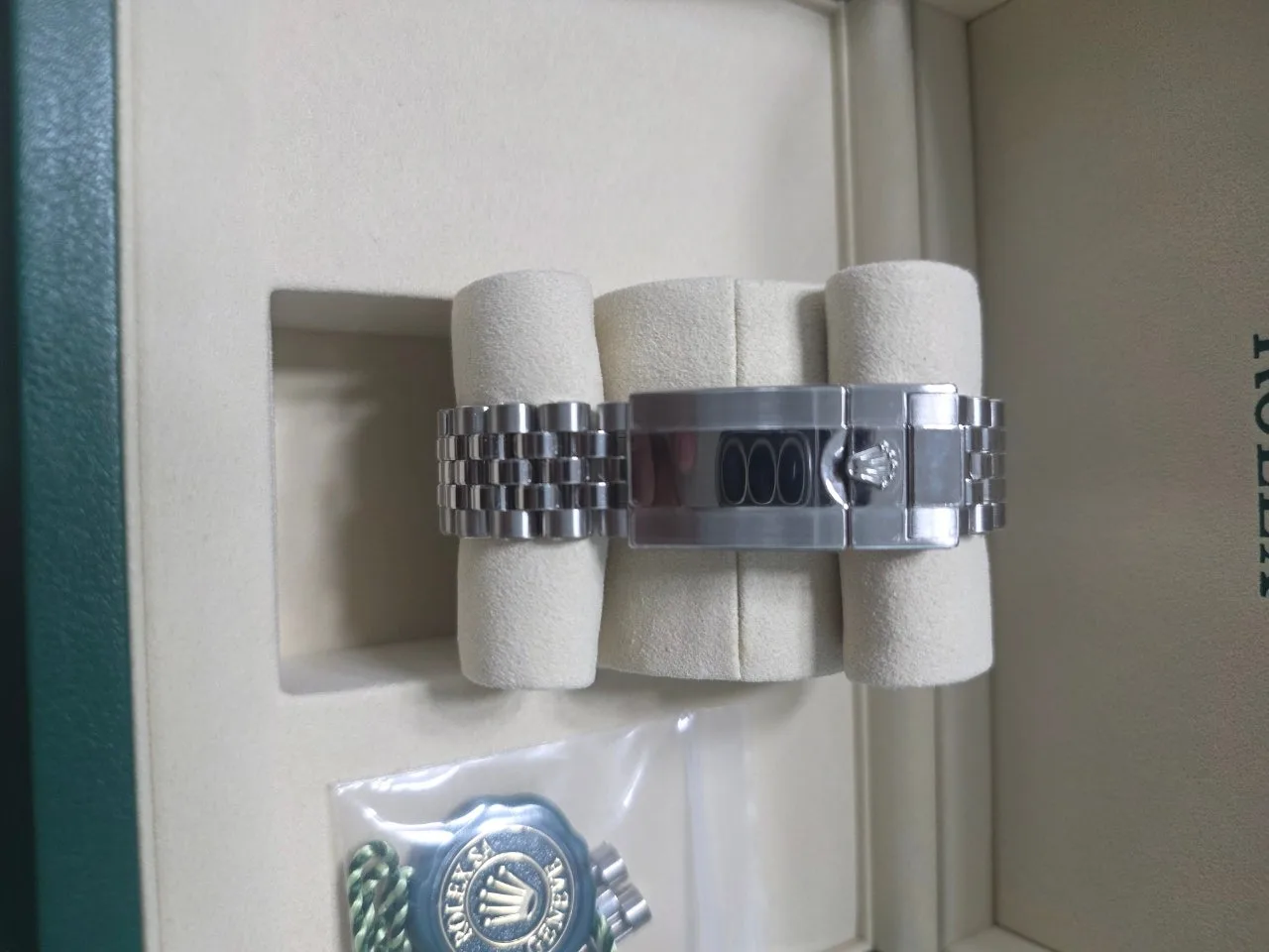 롤렉스 GMT MASTER 2 스틸 블랙 쥬빌레 M126710GRNR-0003 2025 사진 5