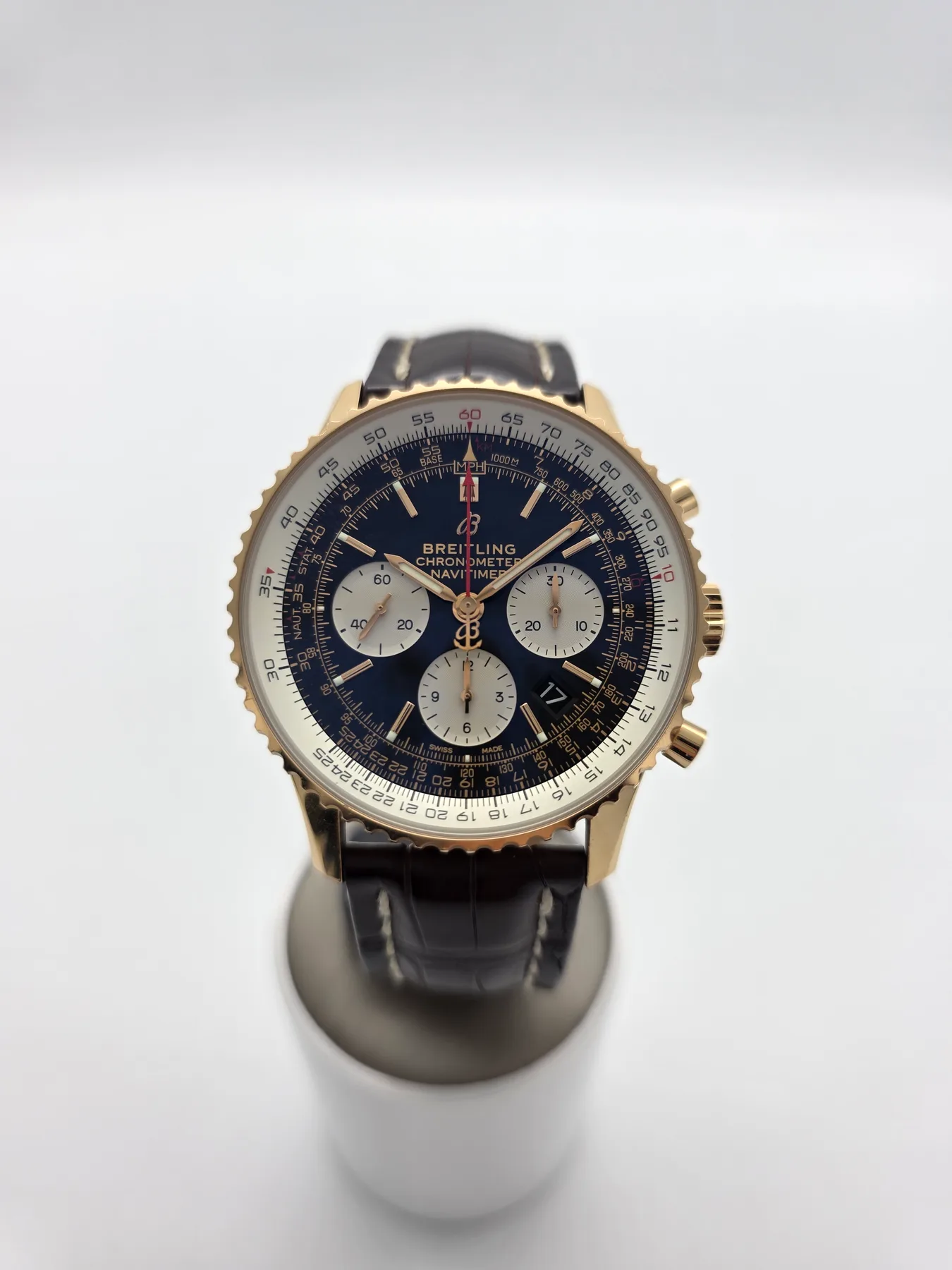 브라이틀링 Navitimer B01 Chronograph 43 2025 사진 1