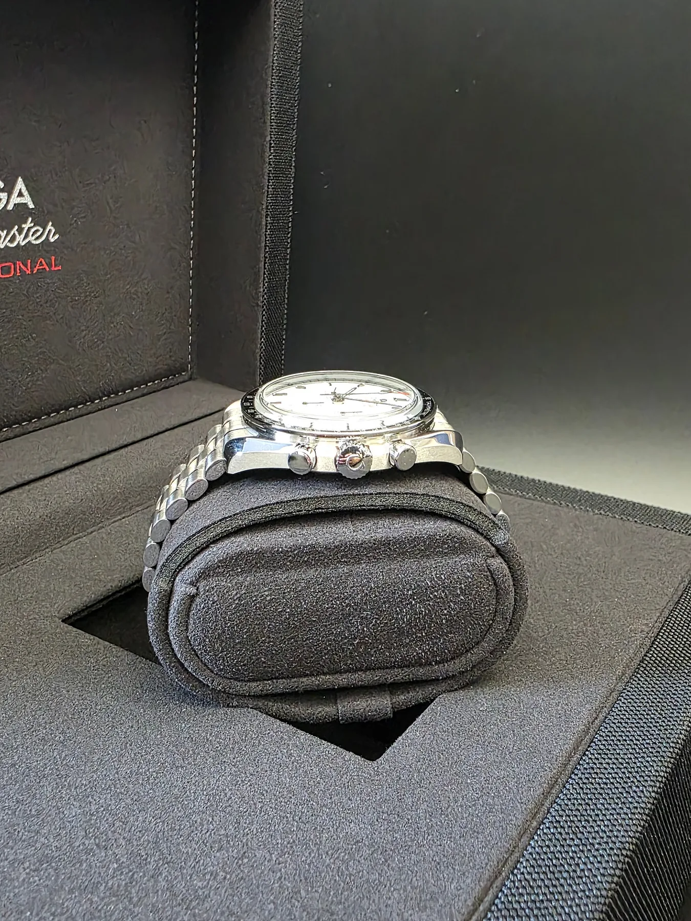 오메가 스피드마스터 문워치 프로페셔널 42mm 흰판 스틸 2025 사진 4
