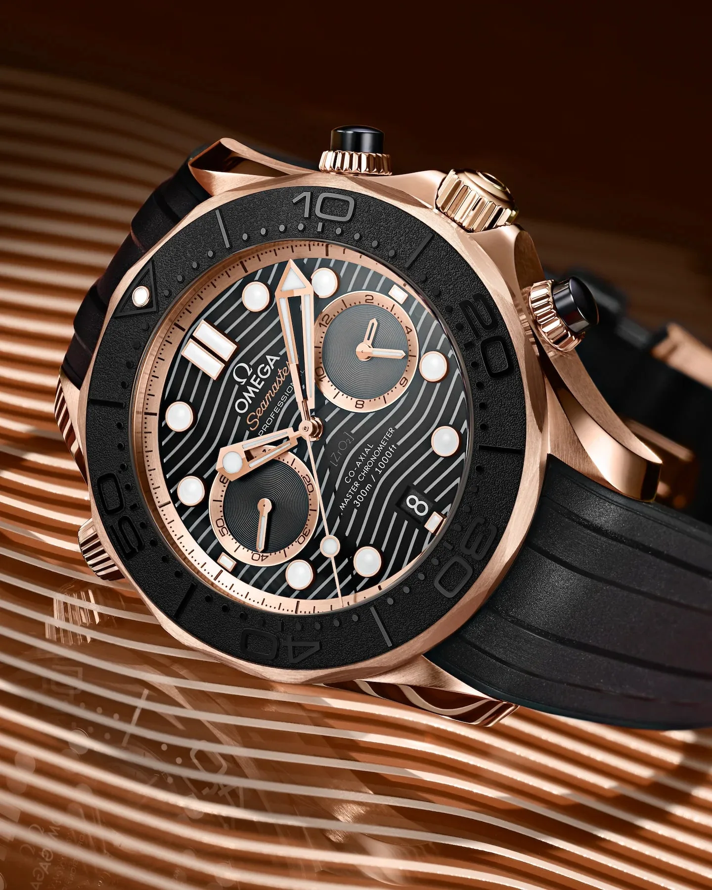 오메가 Seamaster Diver 300M 크로노그래프 18K 세드나 골드 2023 사진 3